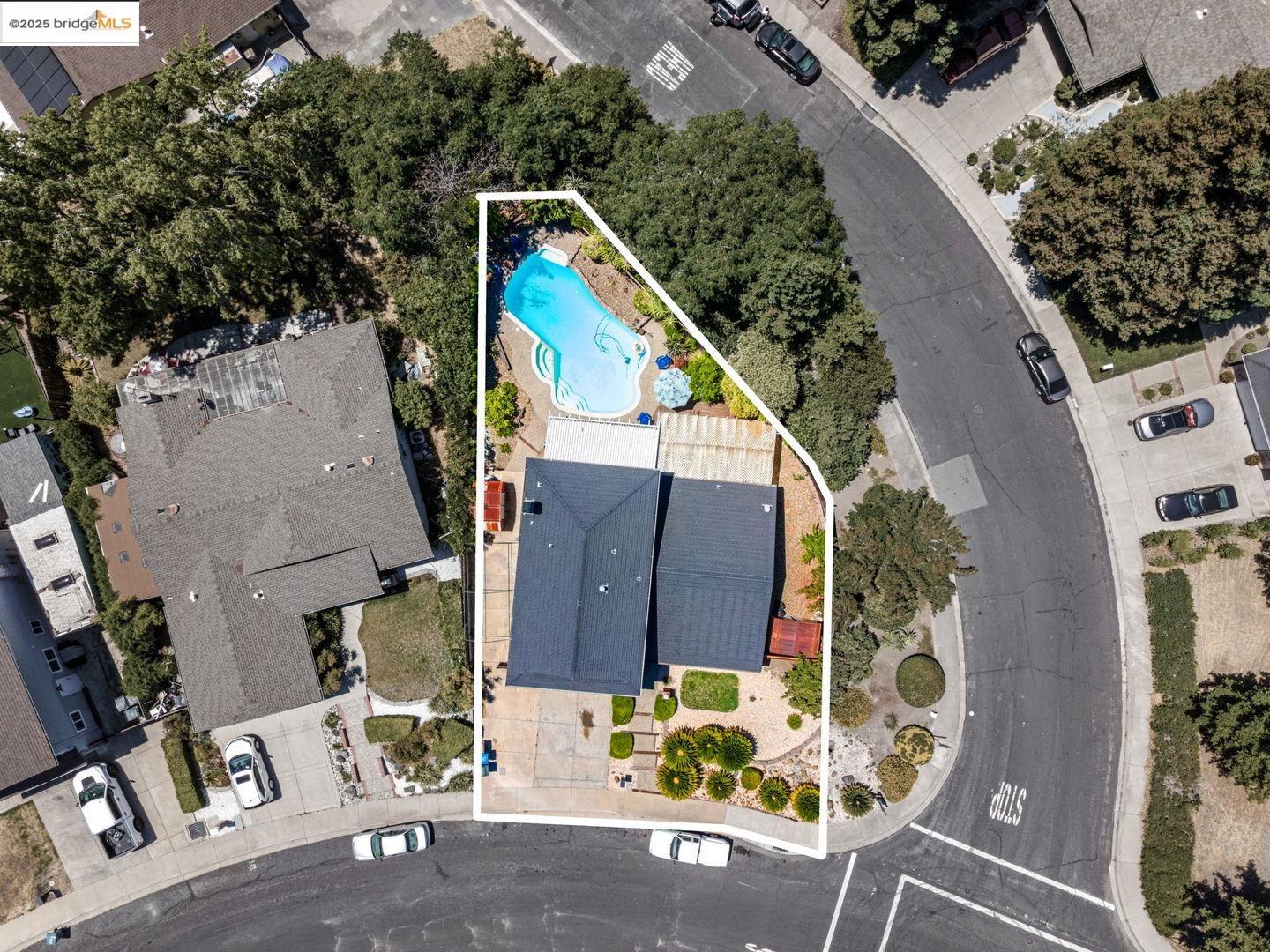 Detail Gallery Image 5 of 44 For 3300 Ashburton Dr, Antioch,  CA 94509 - 4 Beds | 2/1 Baths