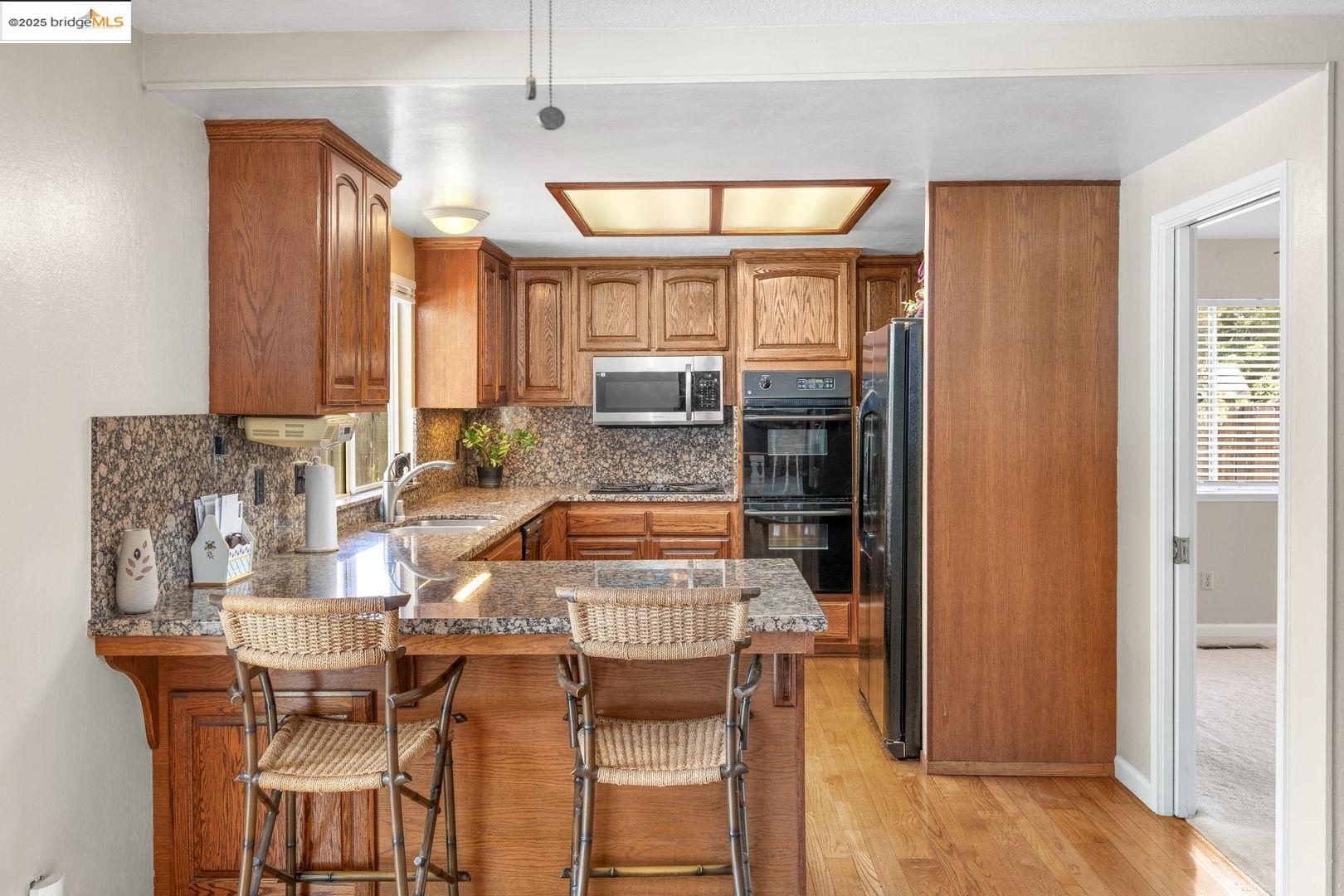 Detail Gallery Image 10 of 44 For 3300 Ashburton Dr, Antioch,  CA 94509 - 4 Beds | 2/1 Baths