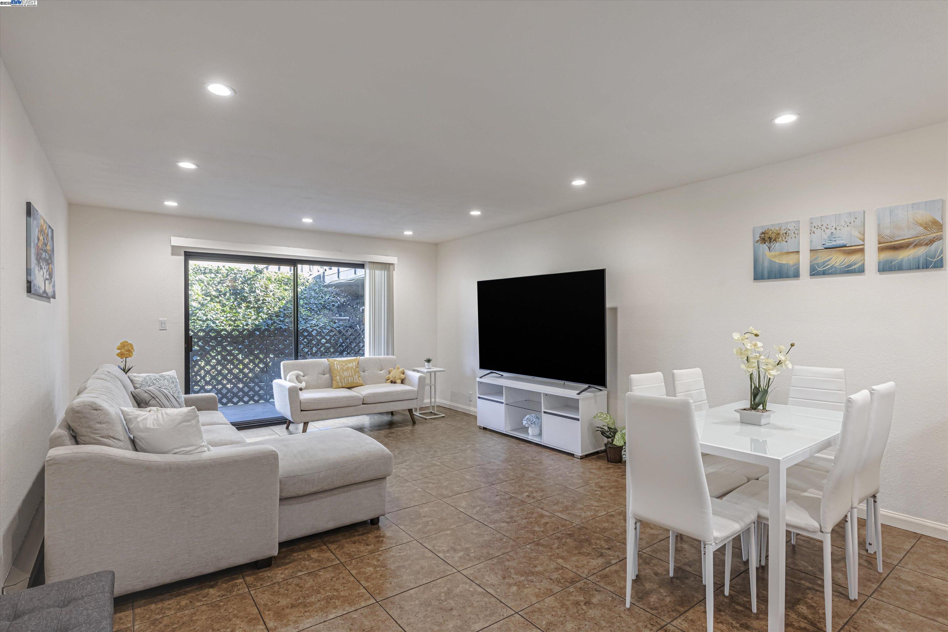 Photo #2: 41104237 Listing 