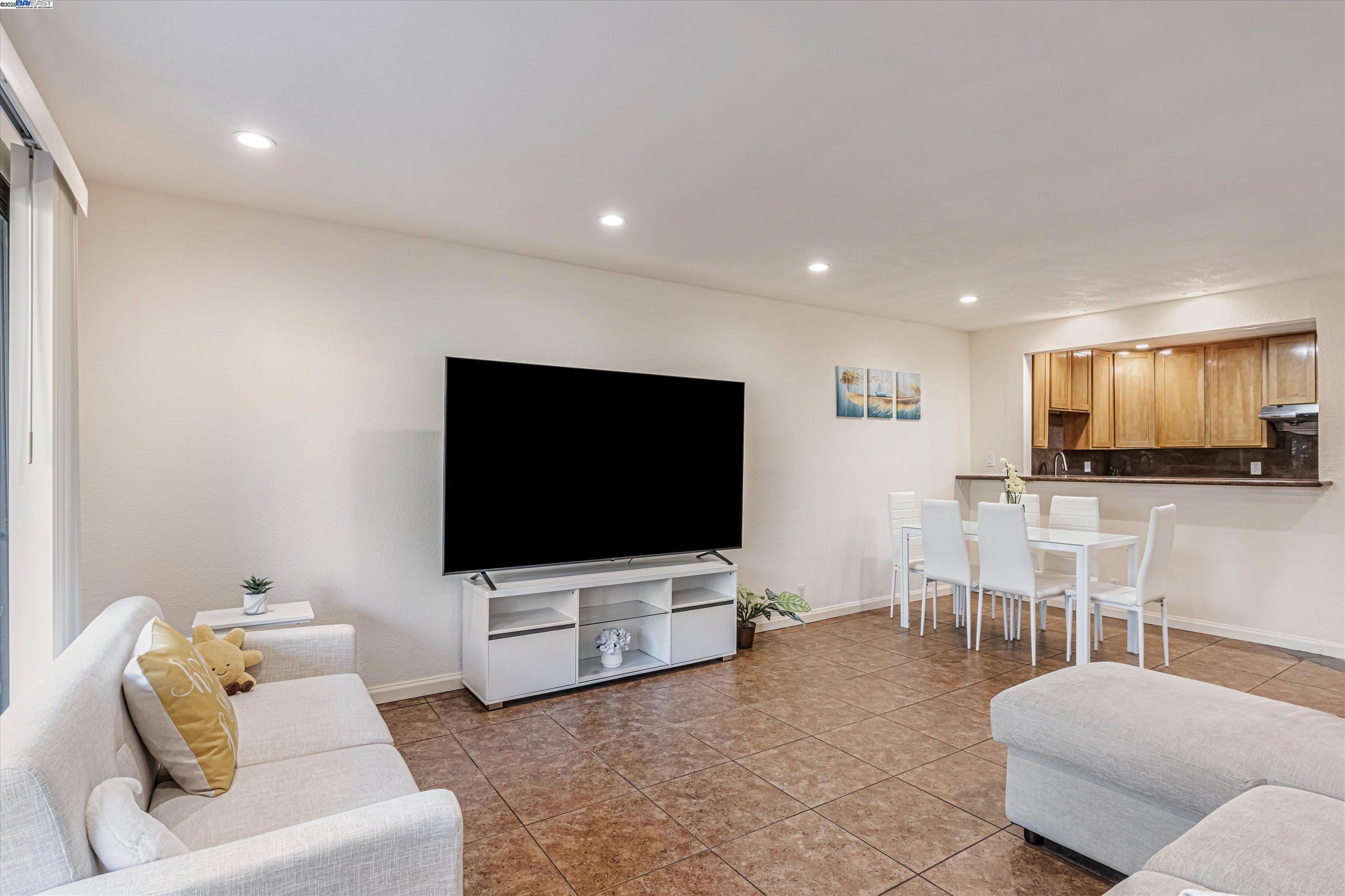 Photo #3: 41104237 Listing 