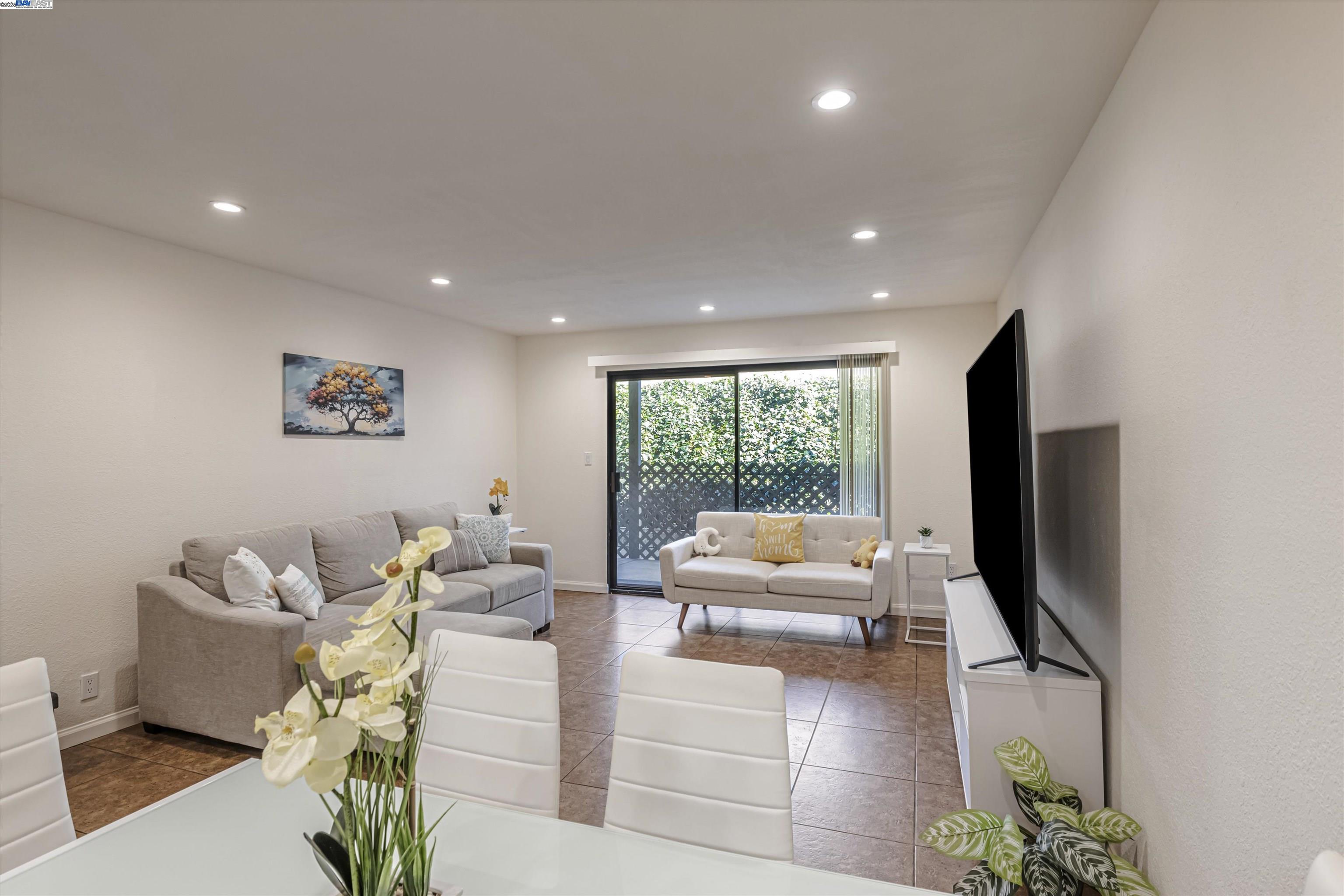 Photo #6: 41104237 Listing 