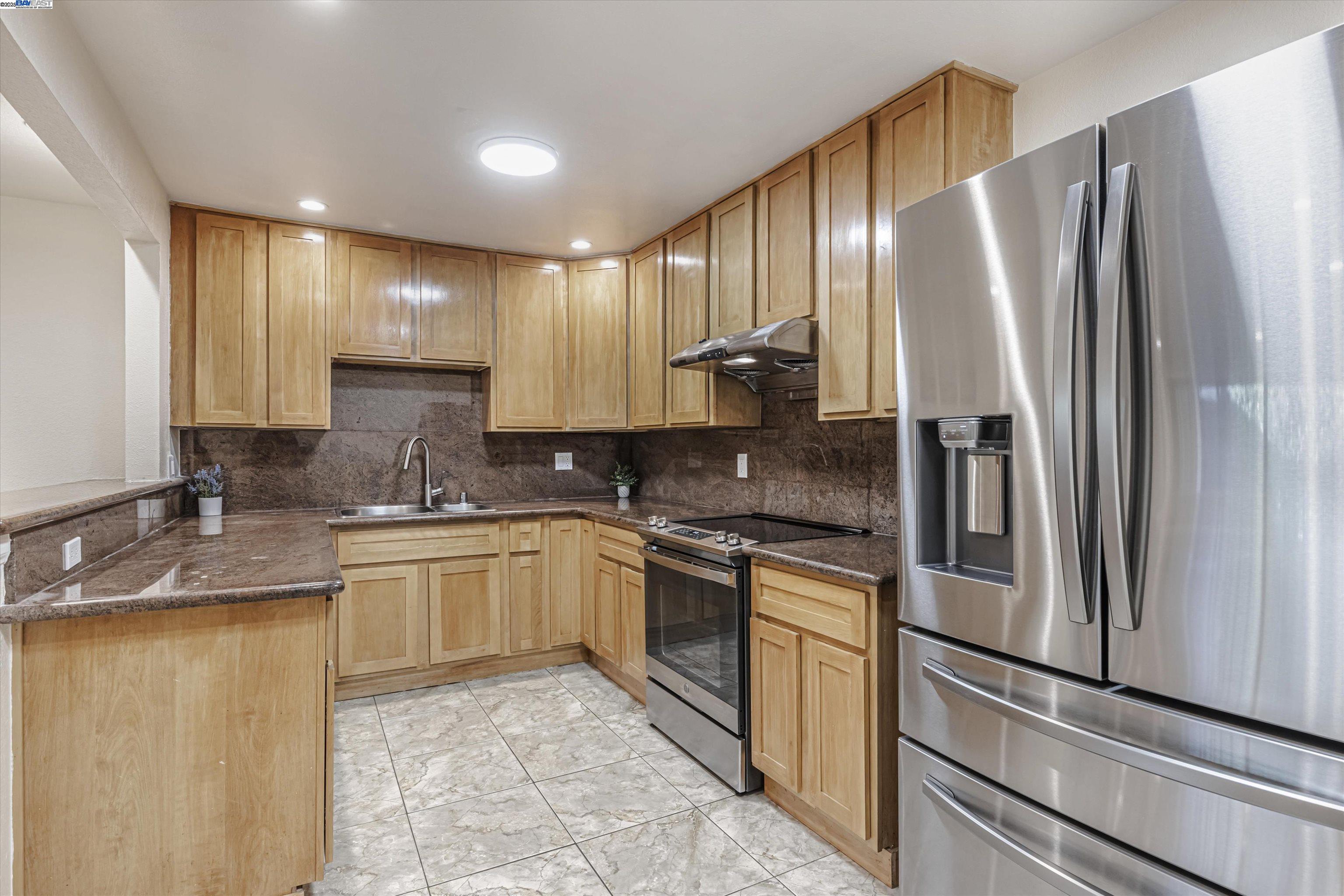 Photo #8: 41104237 Listing: Photo #8