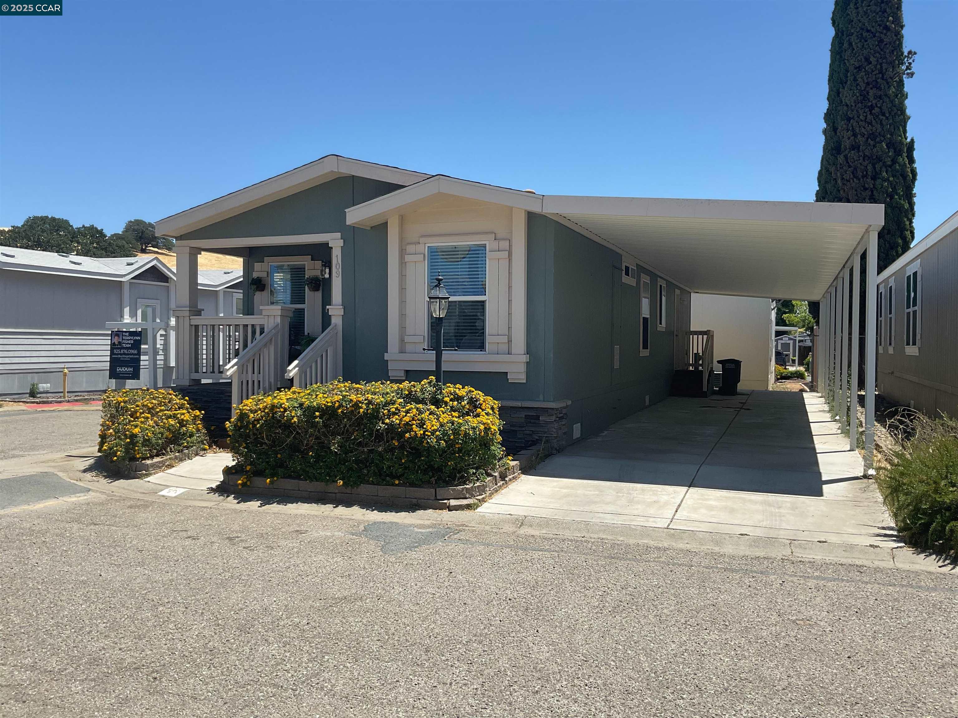Detail Gallery Image 5 of 22 For 16711 Marsh Creek Rd #109,  Clayton,  CA 94517 - 2 Beds | 2 Baths