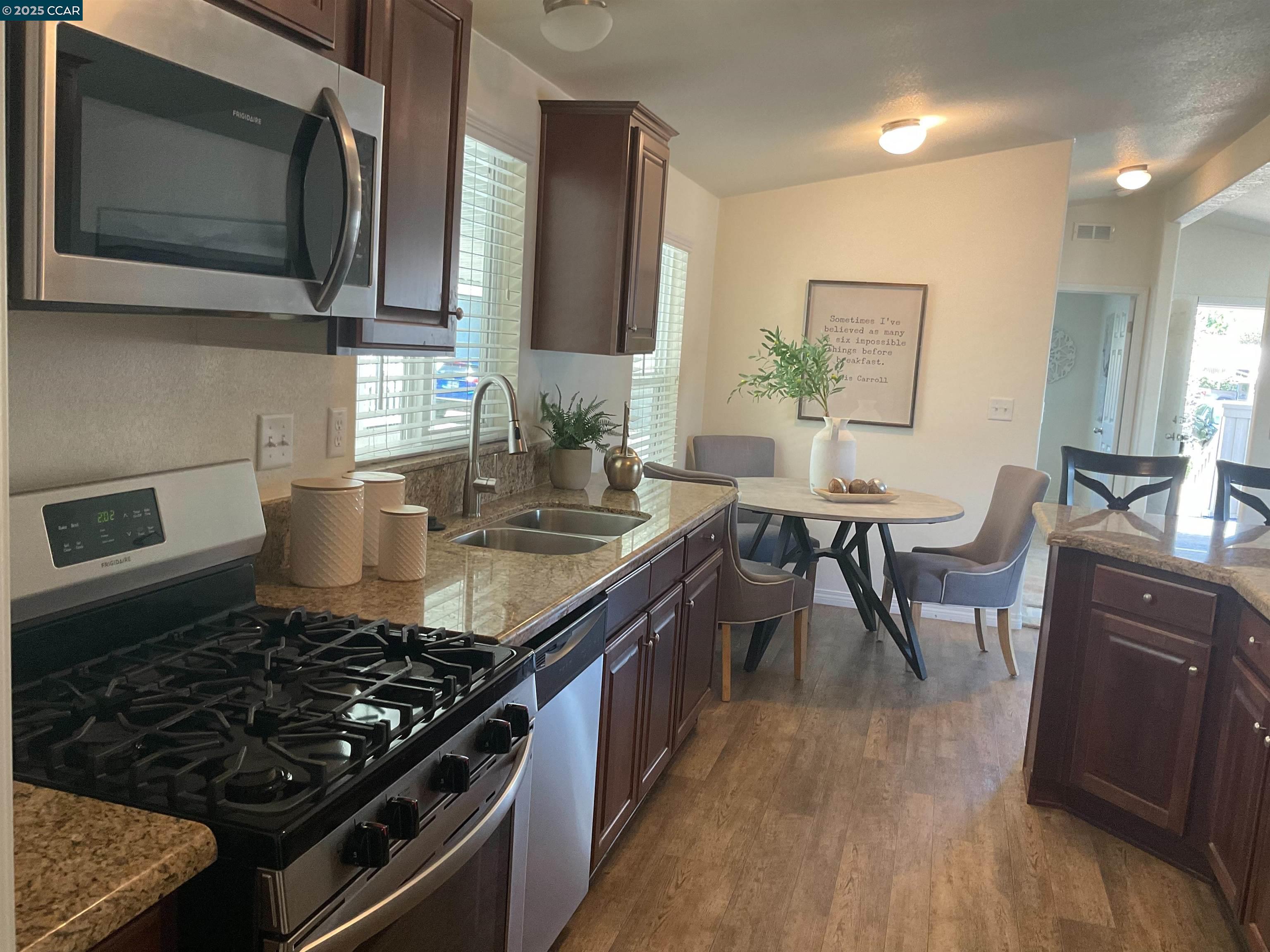 Detail Gallery Image 8 of 22 For 16711 Marsh Creek Rd #109,  Clayton,  CA 94517 - 2 Beds | 2 Baths