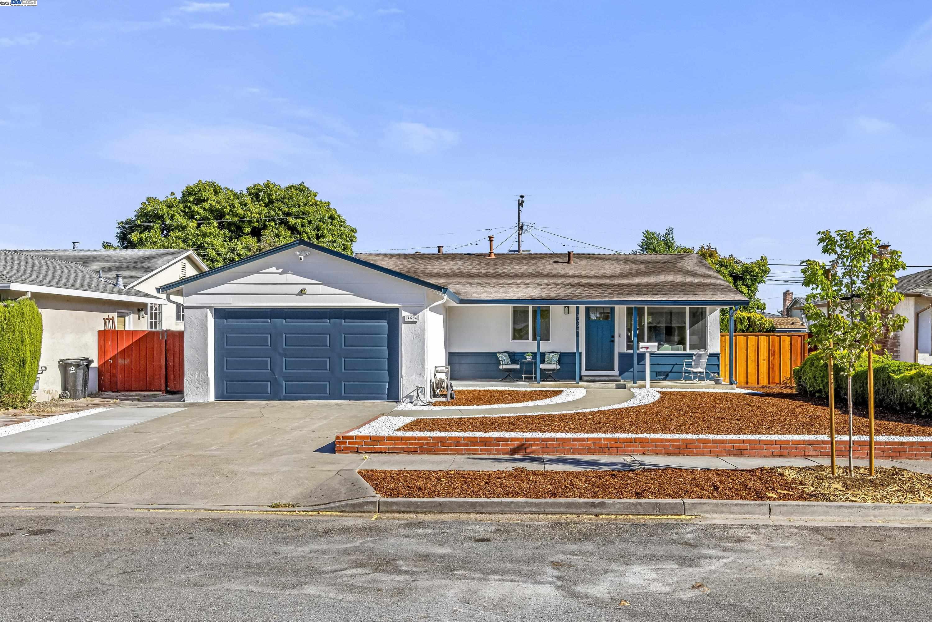 Detail Gallery Image 3 of 31 For 4564 Piper St, Fremont,  CA 94538 - 3 Beds | 1 Baths