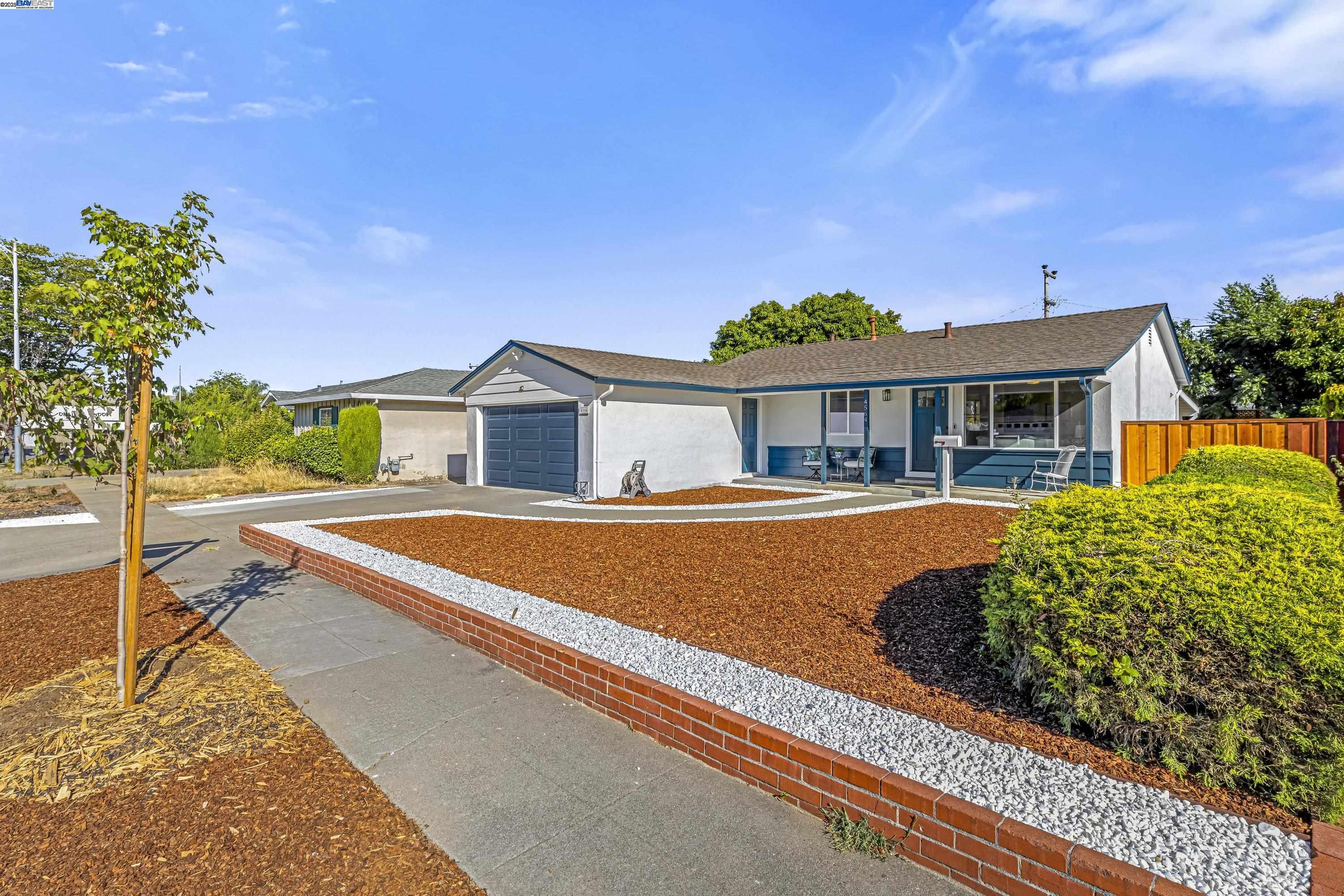 Detail Gallery Image 5 of 31 For 4564 Piper St, Fremont,  CA 94538 - 3 Beds | 1 Baths