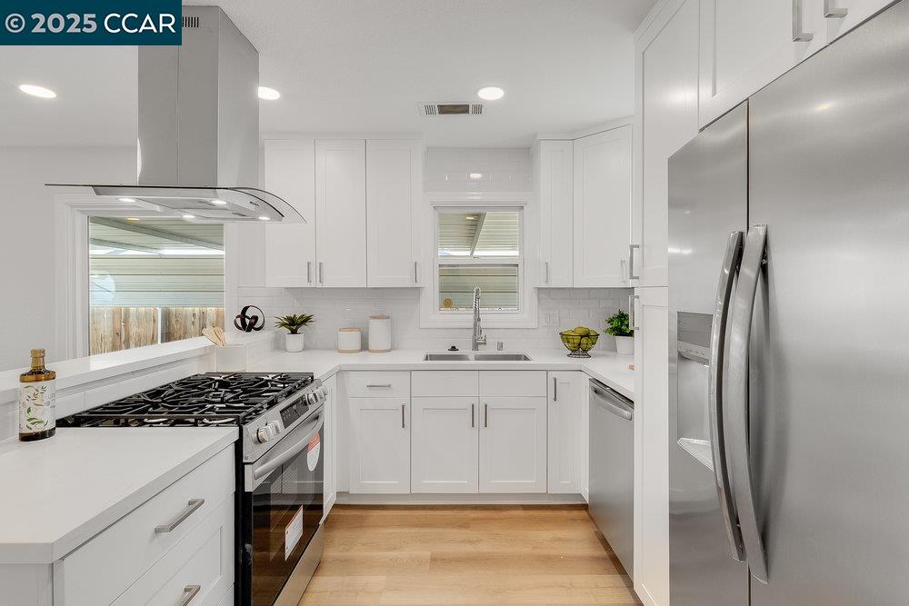 Detail Gallery Image 12 of 45 For 1251 Delacy Ave, Martinez,  CA 94553 - 3 Beds | 2 Baths