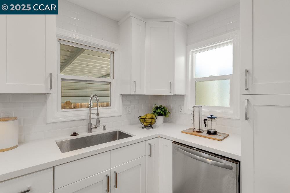 Detail Gallery Image 14 of 45 For 1251 Delacy Ave, Martinez,  CA 94553 - 3 Beds | 2 Baths