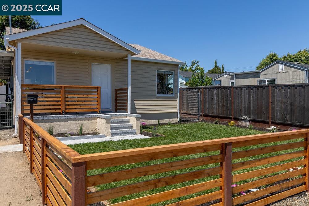 Detail Gallery Image 5 of 45 For 1251 Delacy Ave, Martinez,  CA 94553 - 3 Beds | 2 Baths