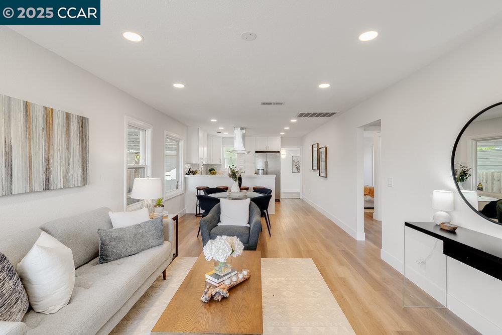Detail Gallery Image 9 of 45 For 1251 Delacy Ave, Martinez,  CA 94553 - 3 Beds | 2 Baths