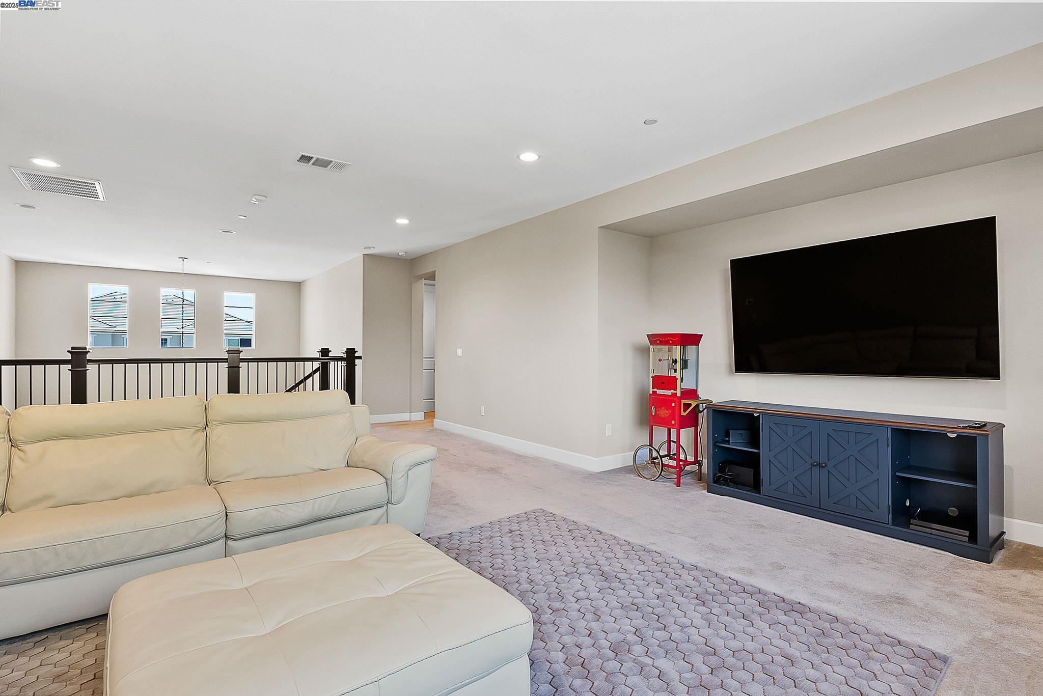 Detail Gallery Image 24 of 53 For 1949 Decanter Cir, Brentwood,  CA 94513 - 4 Beds | 4 Baths