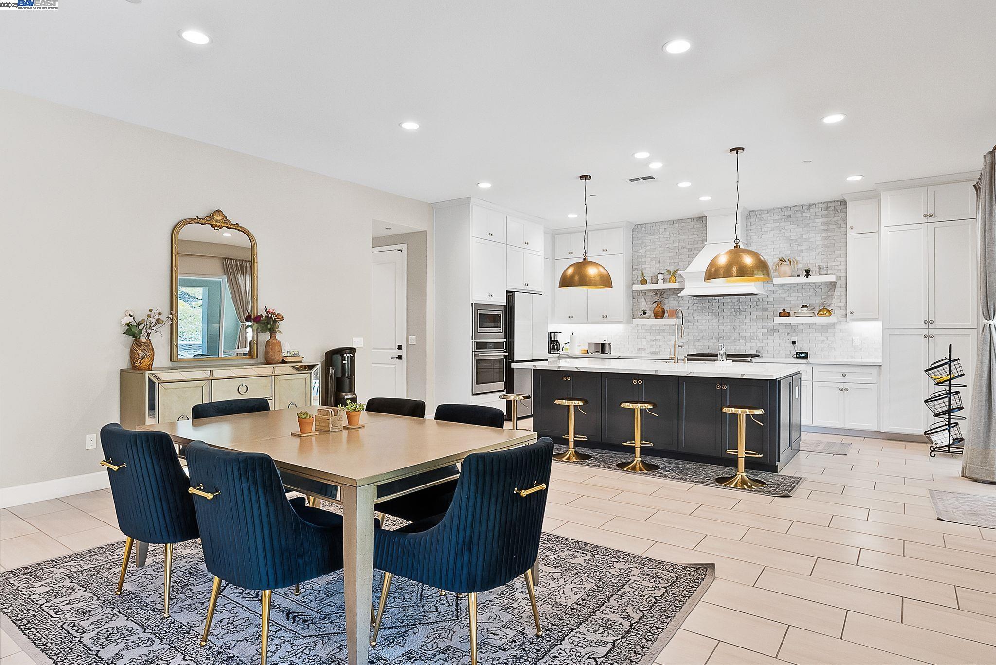 Detail Gallery Image 6 of 53 For 1949 Decanter Cir, Brentwood,  CA 94513 - 4 Beds | 4 Baths