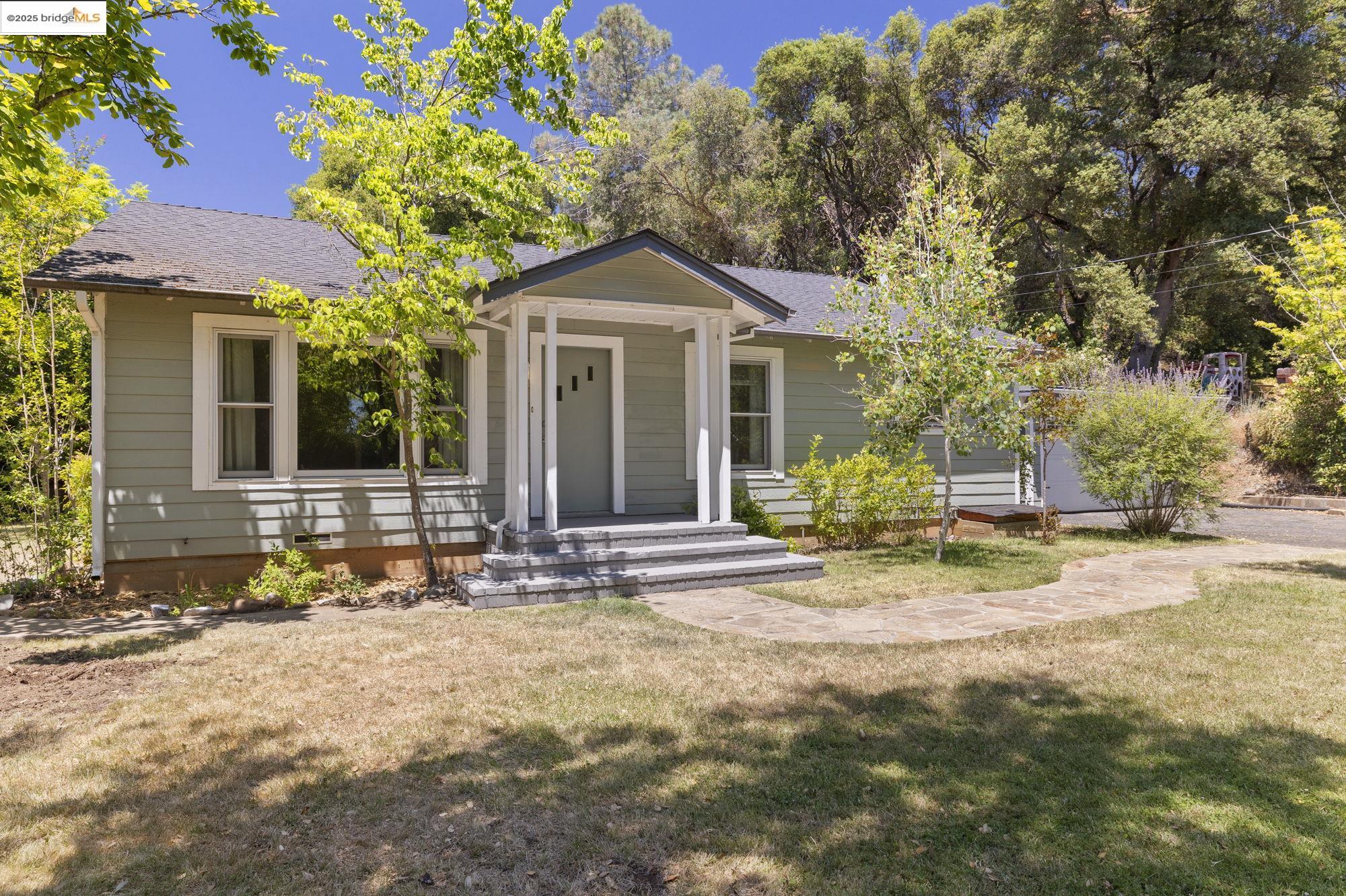 Detail Gallery Image 2 of 24 For 708 E Bald Mountain Rd, Sonora,  CA 95370 - 2 Beds | 1 Baths