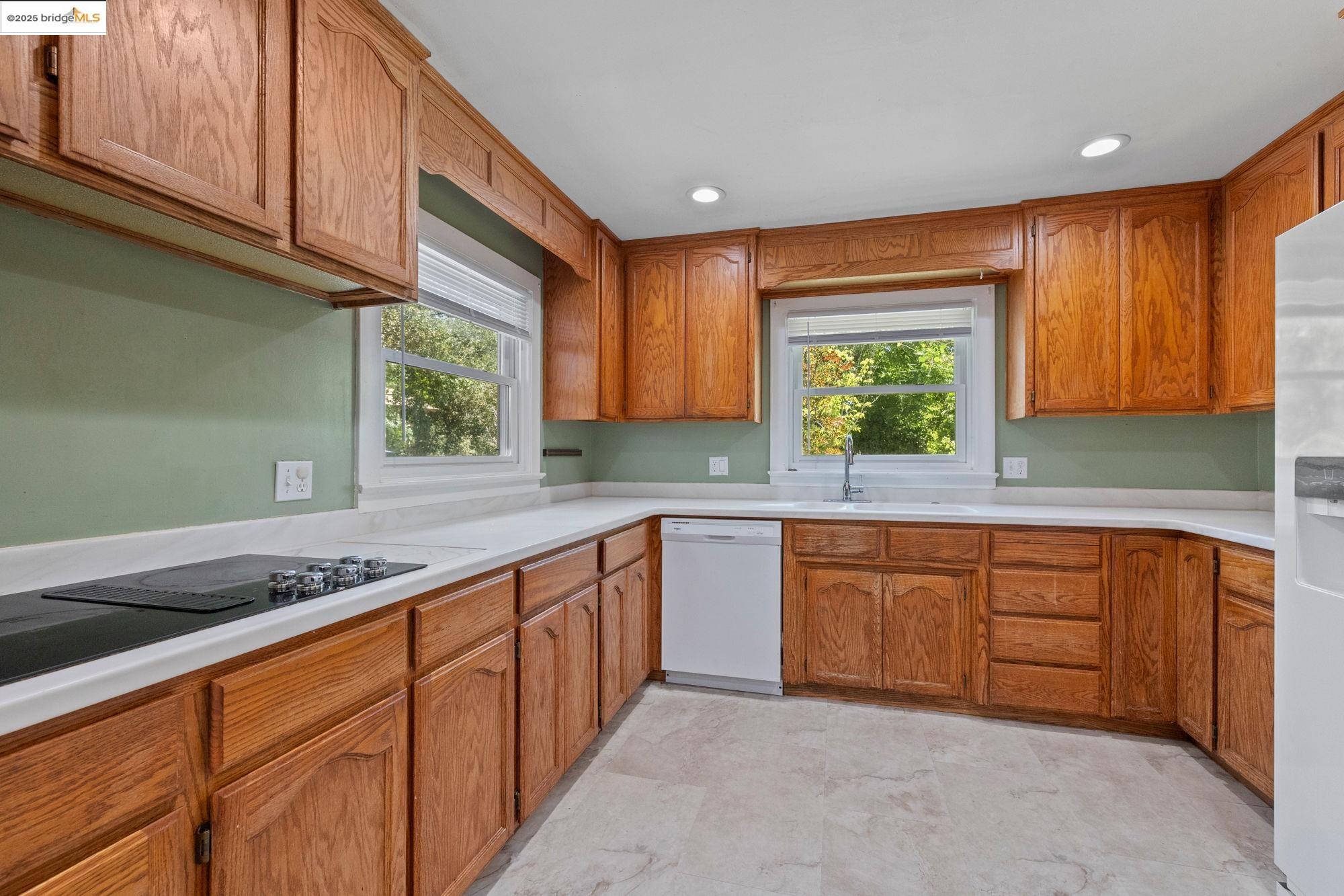 Detail Gallery Image 13 of 24 For 708 E Bald Mountain Rd, Sonora,  CA 95370 - 2 Beds | 1 Baths