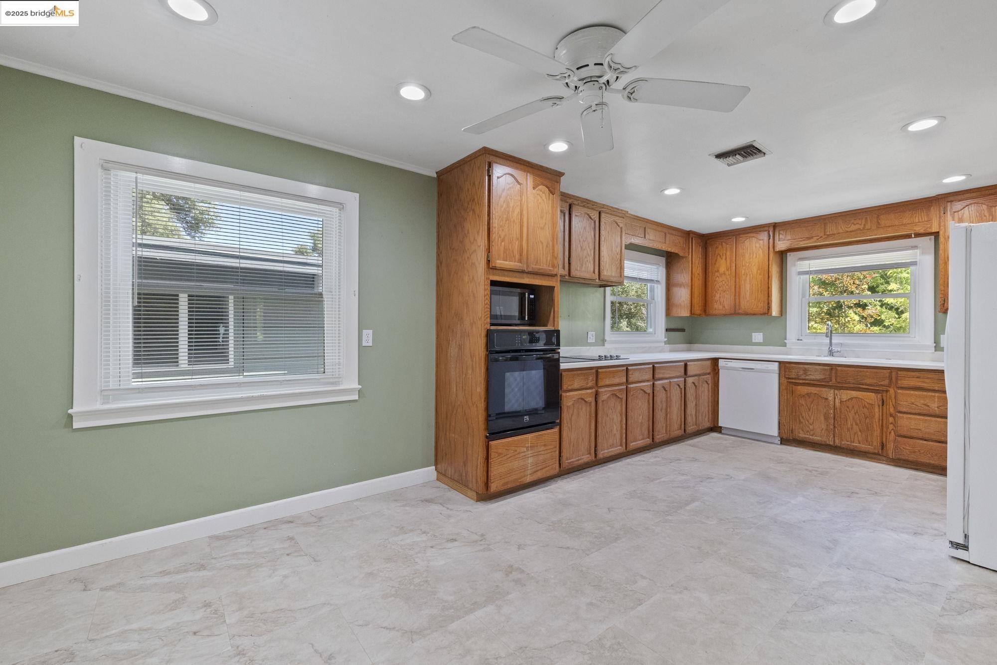 Detail Gallery Image 14 of 24 For 708 E Bald Mountain Rd, Sonora,  CA 95370 - 2 Beds | 1 Baths