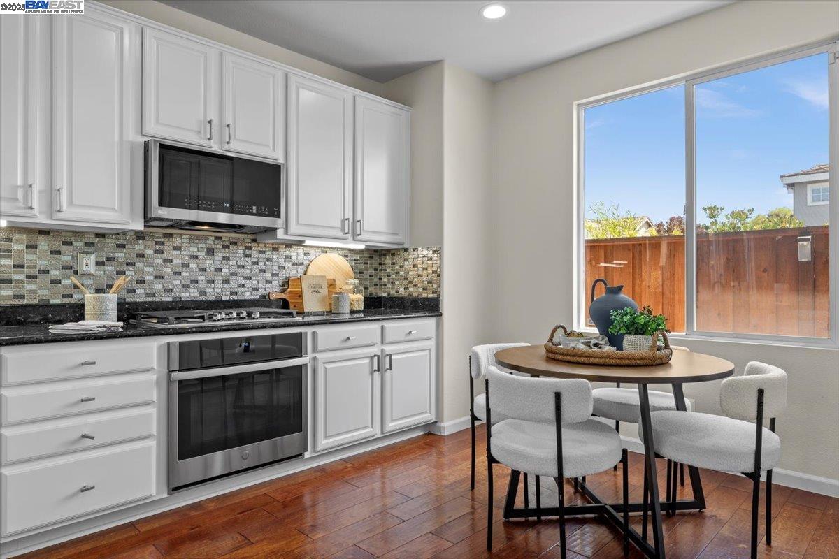 Detail Gallery Image 19 of 60 For 4775 Mahogany St, Dublin,  CA 94568 - 4 Beds | 2/1 Baths