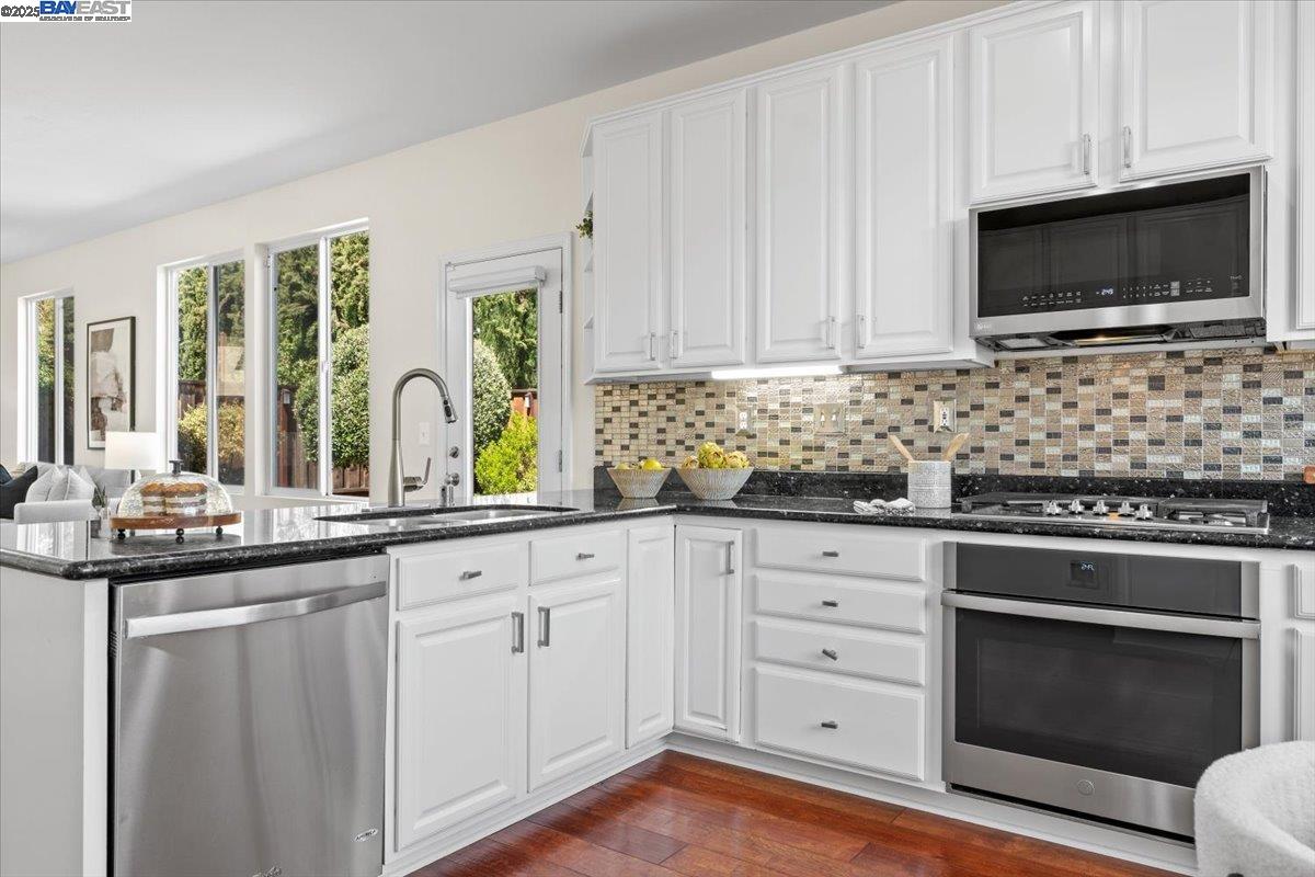 Detail Gallery Image 20 of 60 For 4775 Mahogany St, Dublin,  CA 94568 - 4 Beds | 2/1 Baths