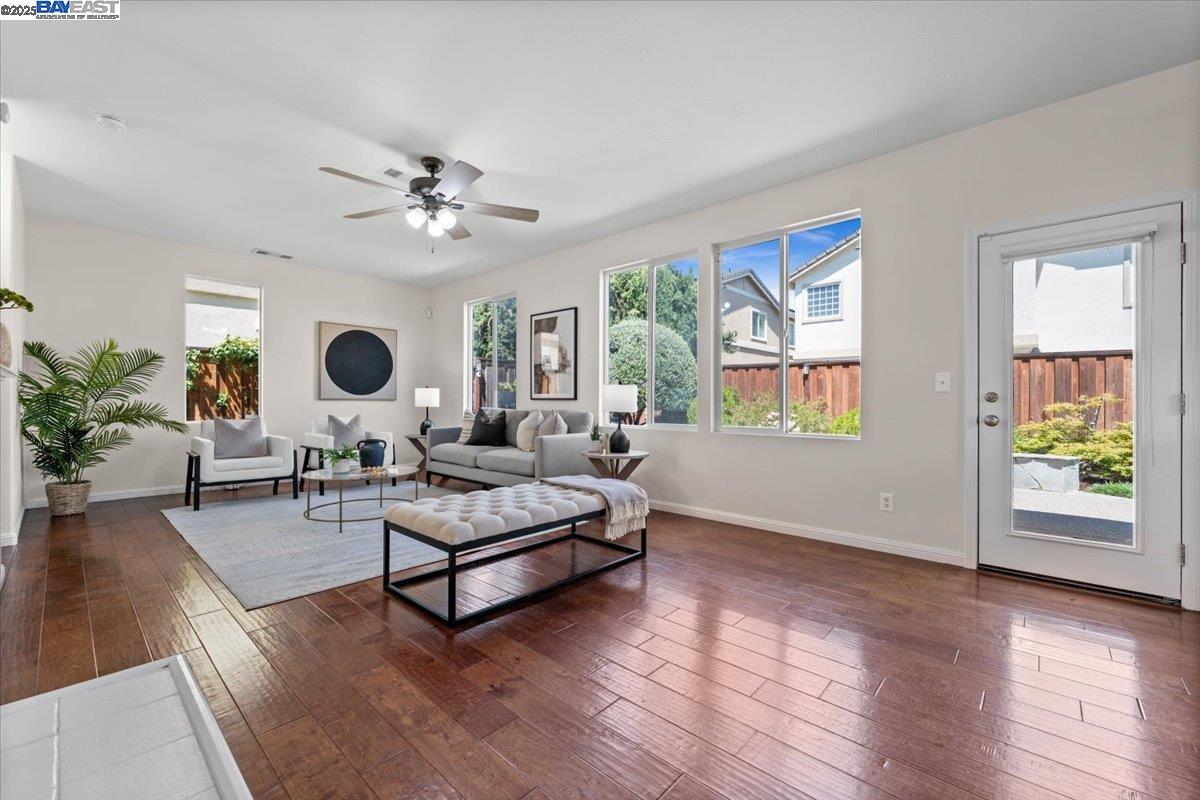 Detail Gallery Image 22 of 60 For 4775 Mahogany St, Dublin,  CA 94568 - 4 Beds | 2/1 Baths