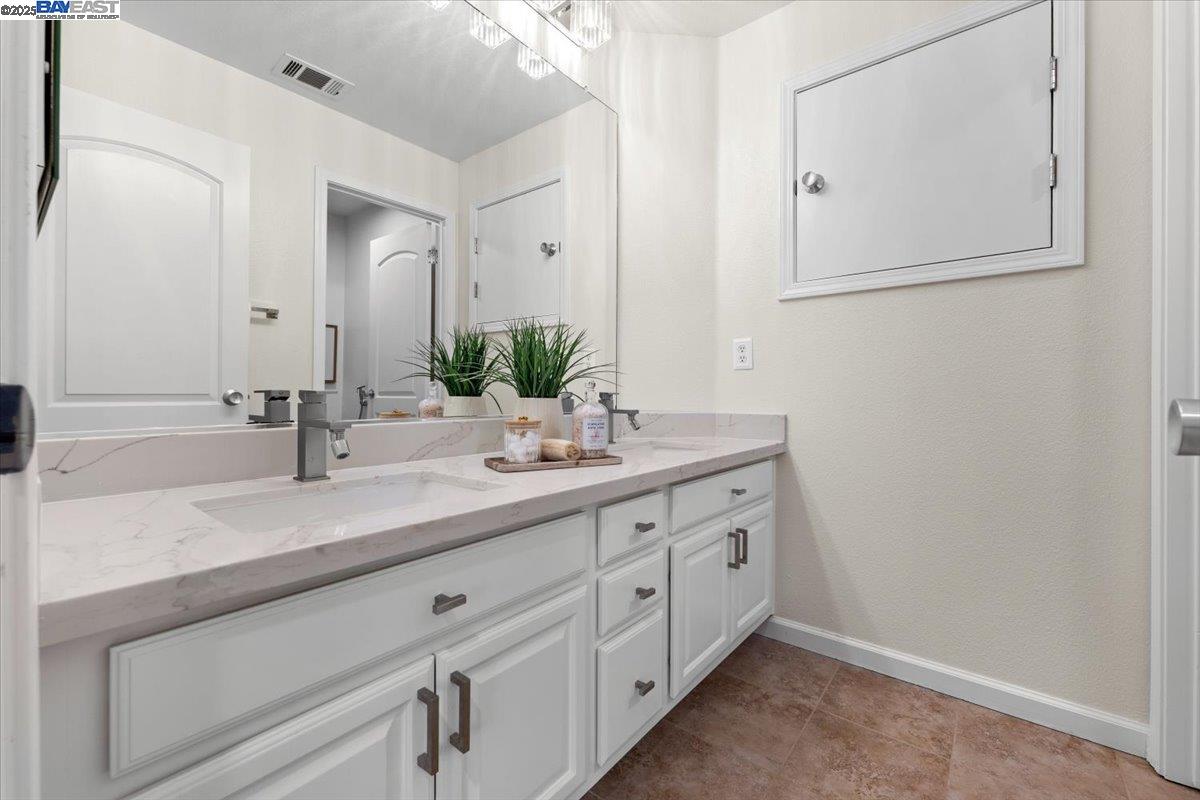 Detail Gallery Image 29 of 60 For 4775 Mahogany St, Dublin,  CA 94568 - 4 Beds | 2/1 Baths