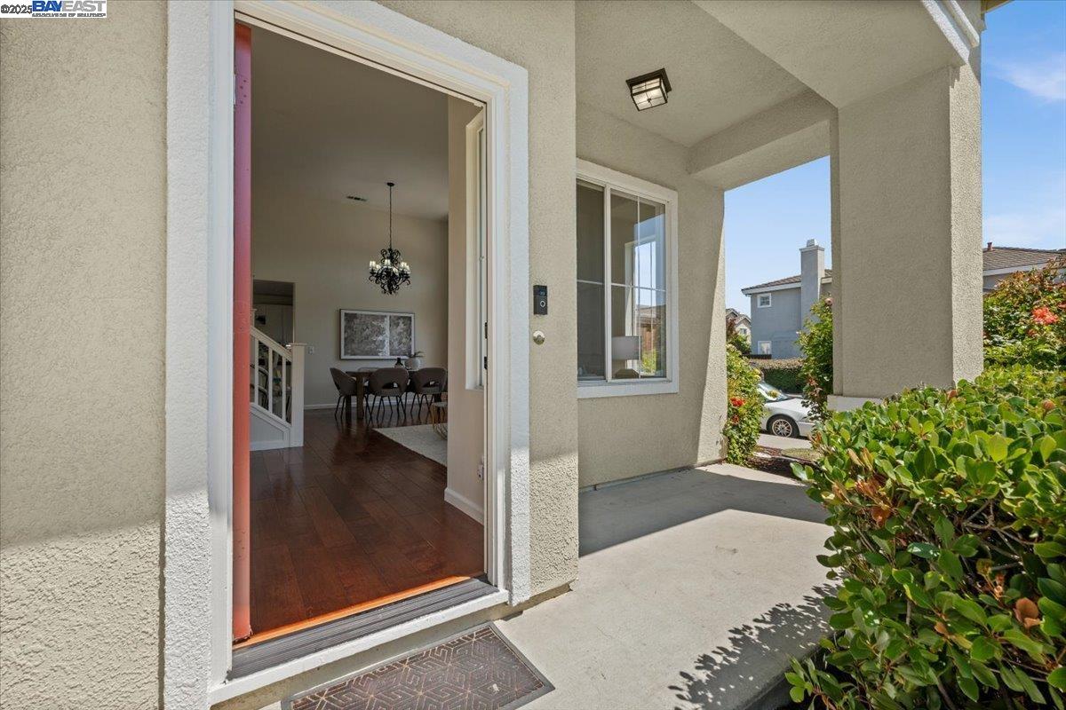 Detail Gallery Image 5 of 60 For 4775 Mahogany St, Dublin,  CA 94568 - 4 Beds | 2/1 Baths