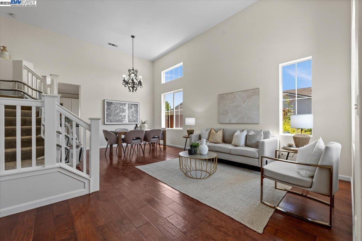 Detail Gallery Image 7 of 60 For 4775 Mahogany St, Dublin,  CA 94568 - 4 Beds | 2/1 Baths