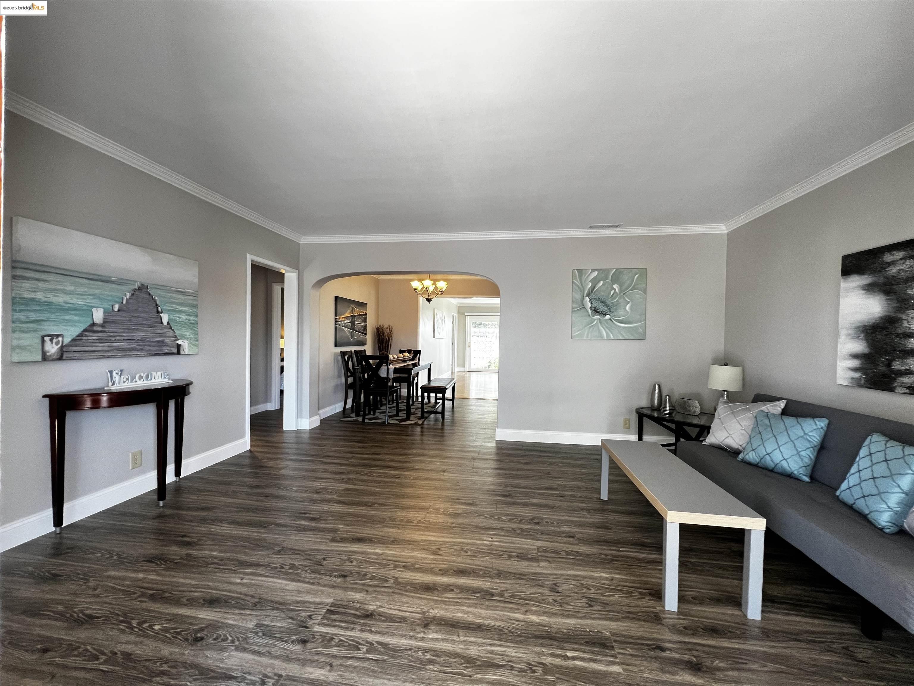 Detail Gallery Image 2 of 46 For 2119 Lincoln Ave, Richmond,  CA 94801 - 3 Beds | 2 Baths