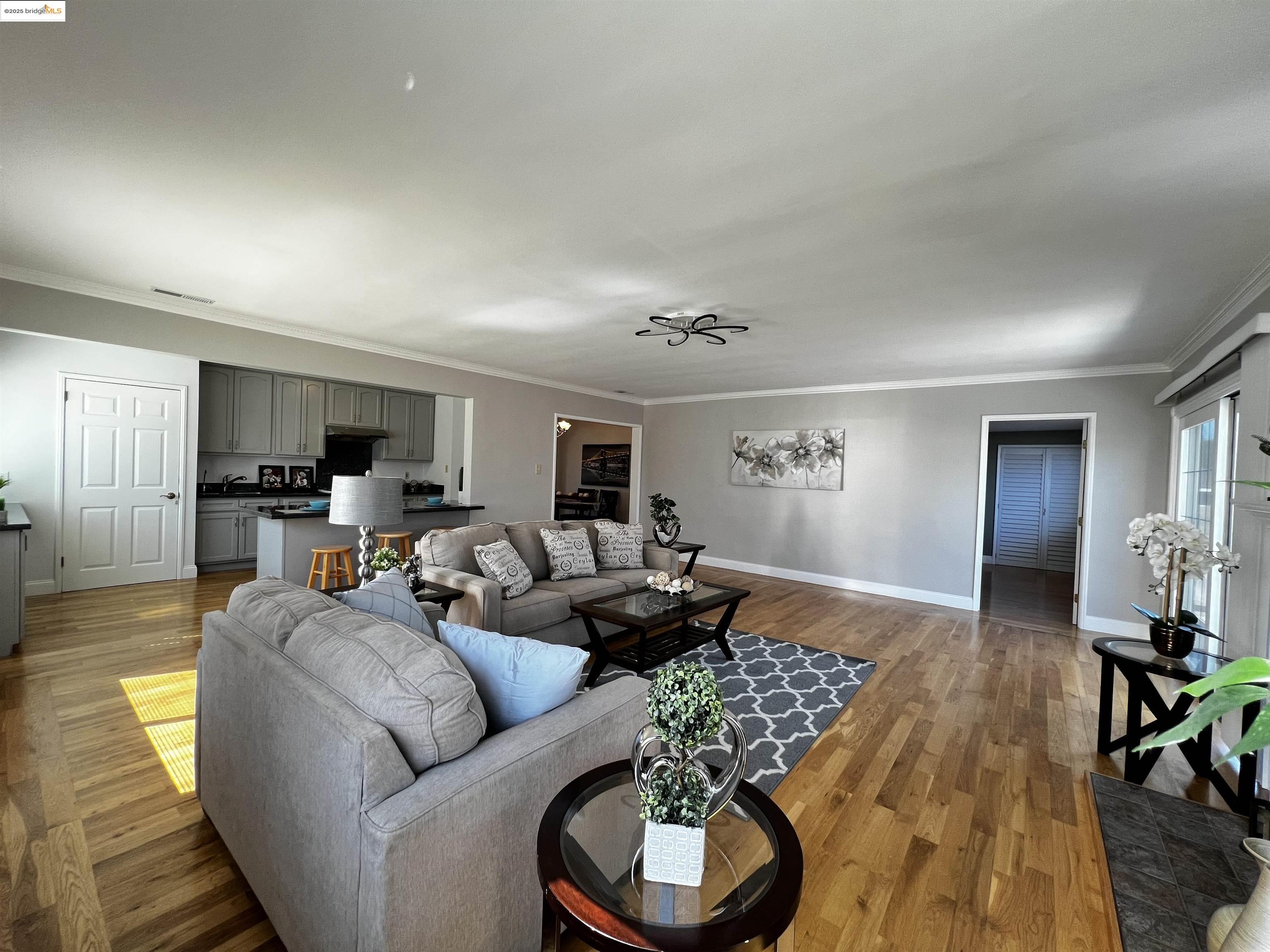 Detail Gallery Image 11 of 46 For 2119 Lincoln Ave, Richmond,  CA 94801 - 3 Beds | 2 Baths