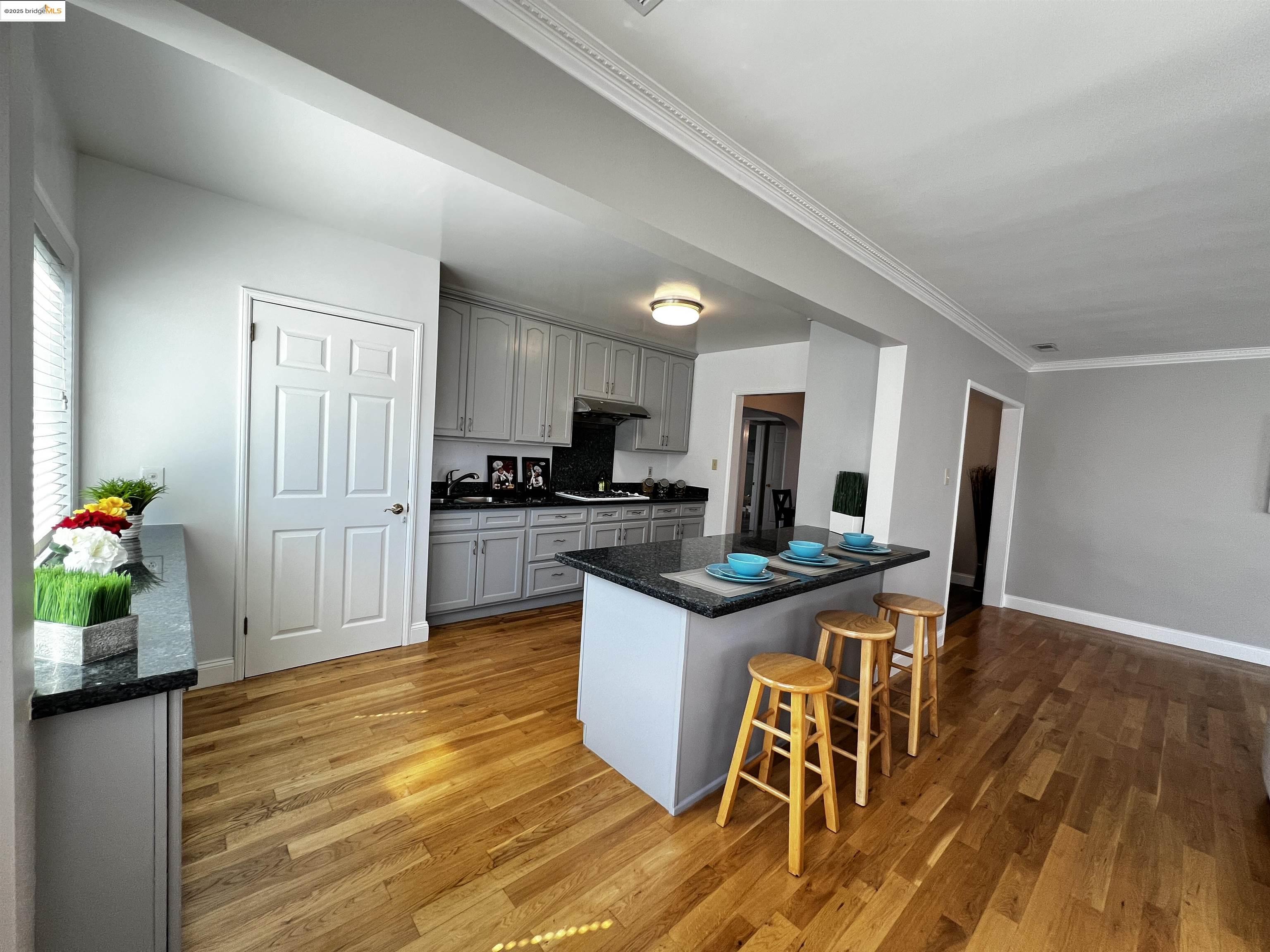 Detail Gallery Image 14 of 46 For 2119 Lincoln Ave, Richmond,  CA 94801 - 3 Beds | 2 Baths