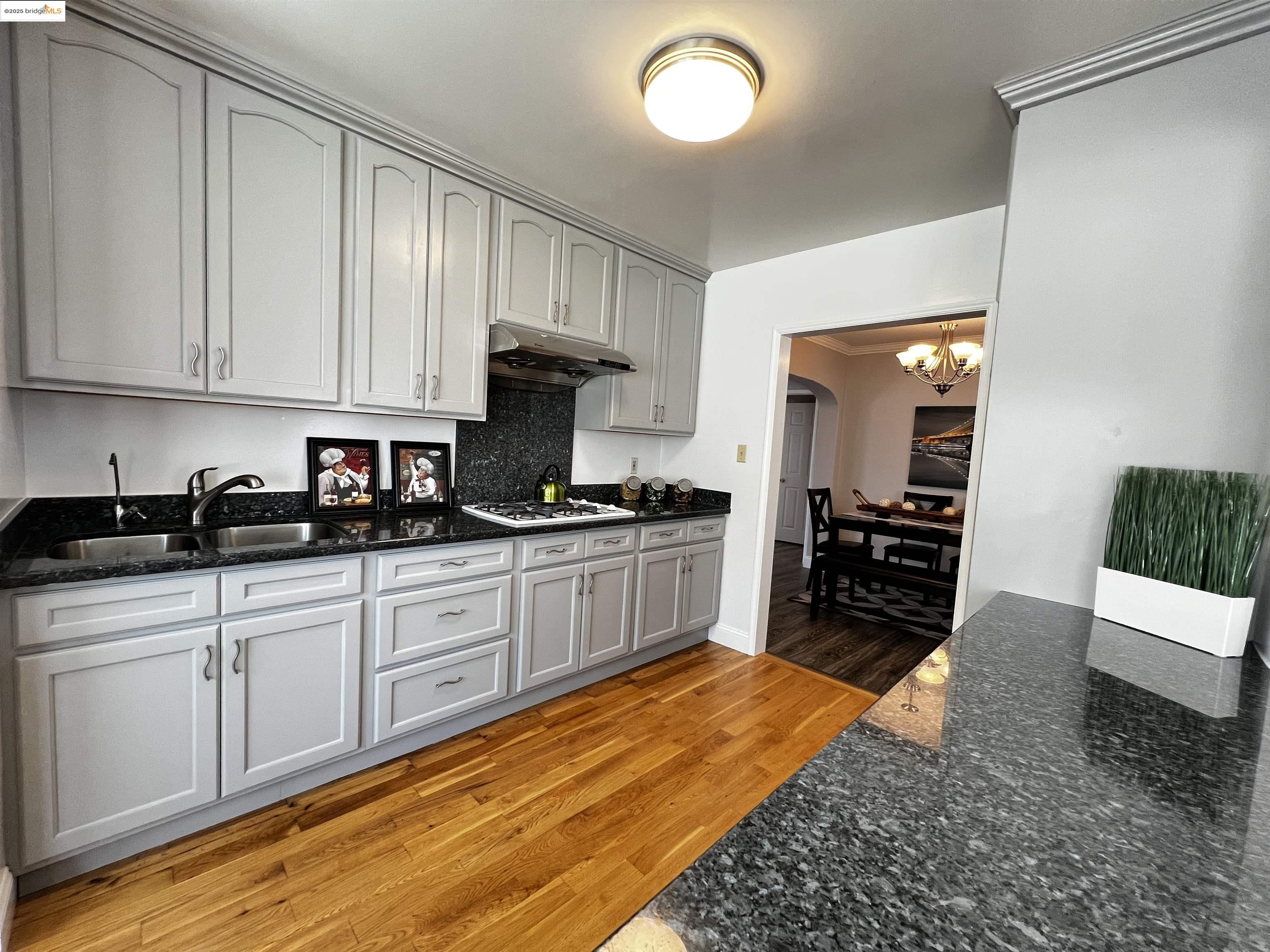 Detail Gallery Image 15 of 46 For 2119 Lincoln Ave, Richmond,  CA 94801 - 3 Beds | 2 Baths