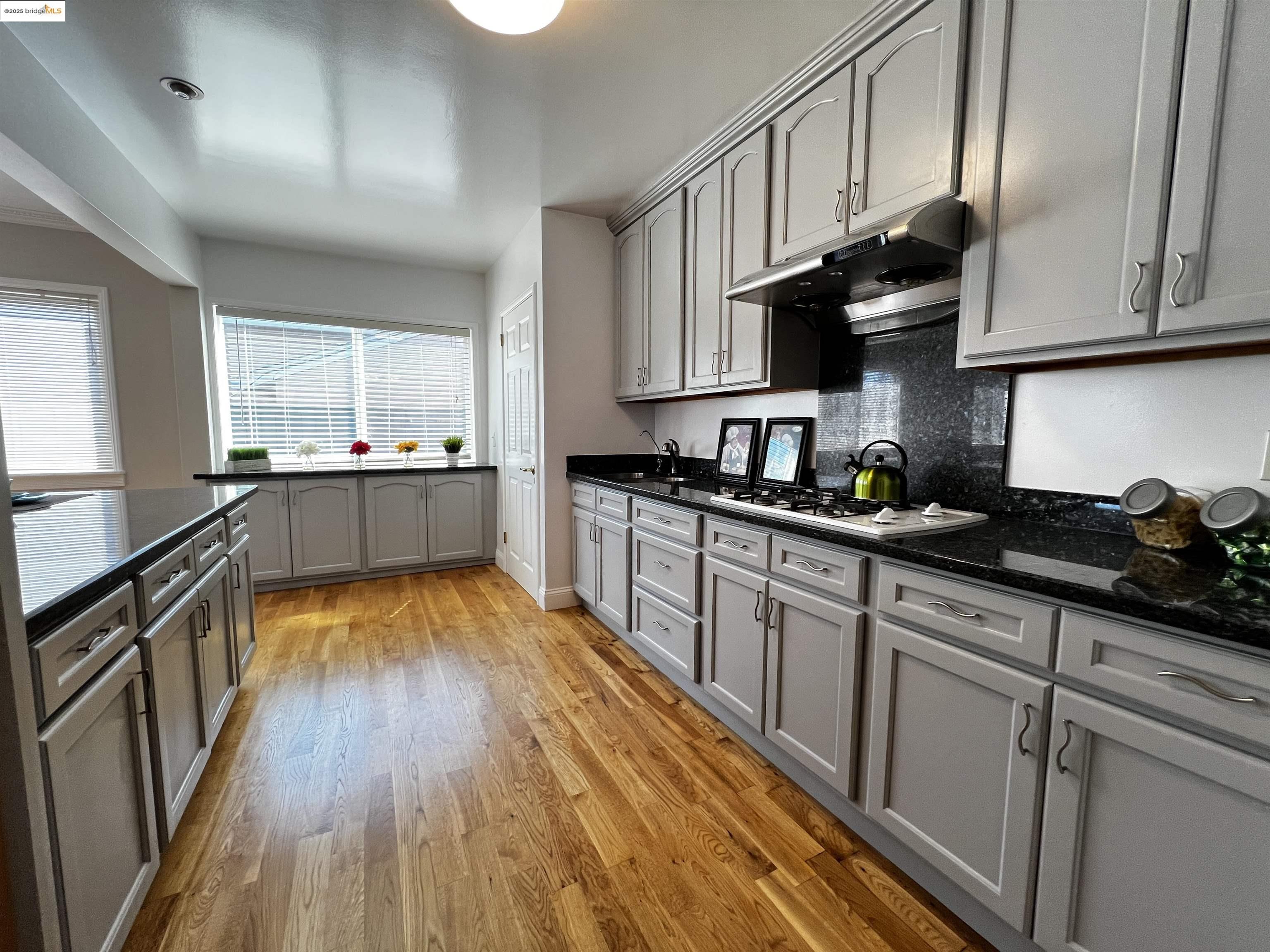 Detail Gallery Image 17 of 46 For 2119 Lincoln Ave, Richmond,  CA 94801 - 3 Beds | 2 Baths