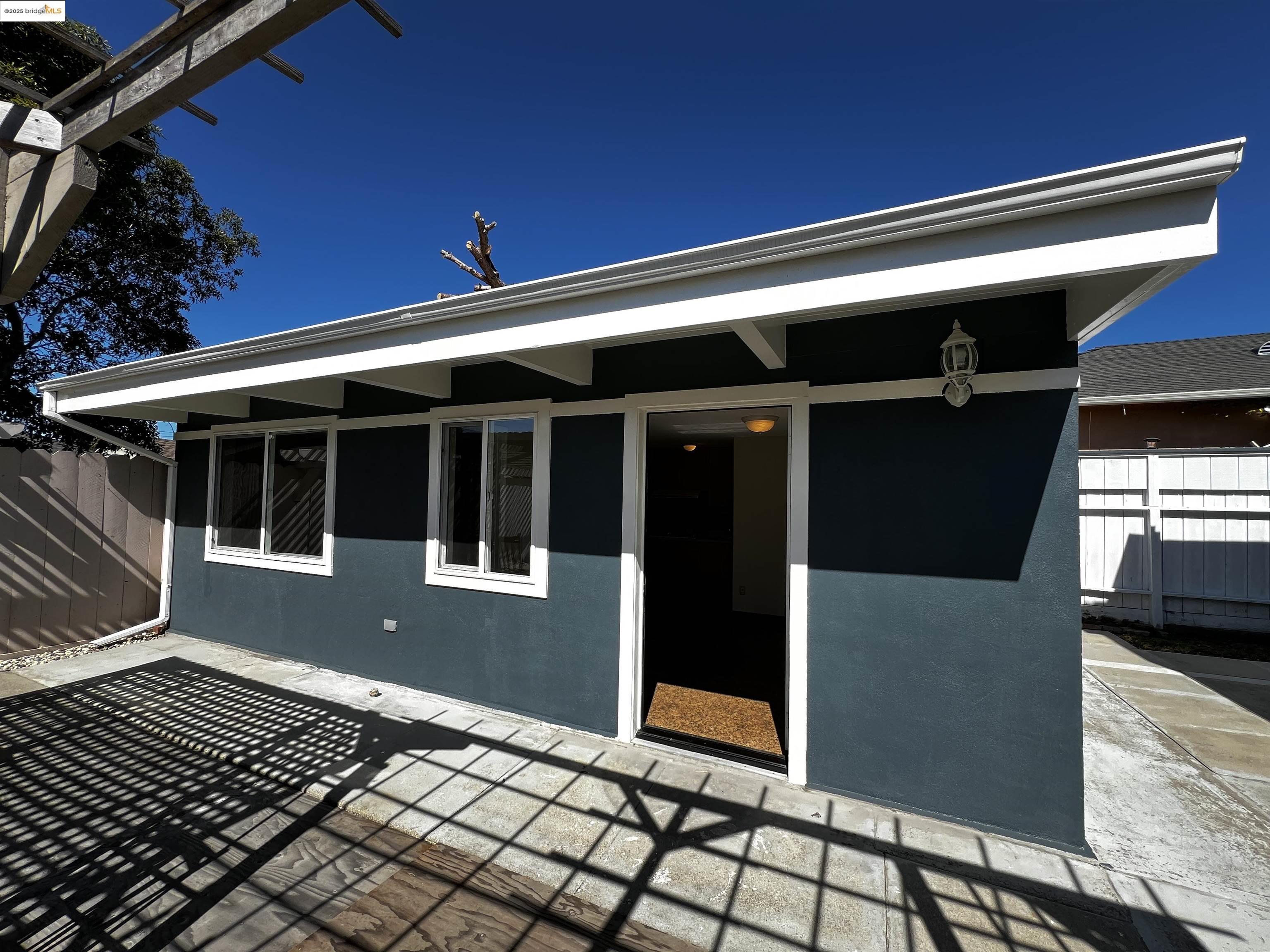 Detail Gallery Image 30 of 46 For 2119 Lincoln Ave, Richmond,  CA 94801 - 3 Beds | 2 Baths
