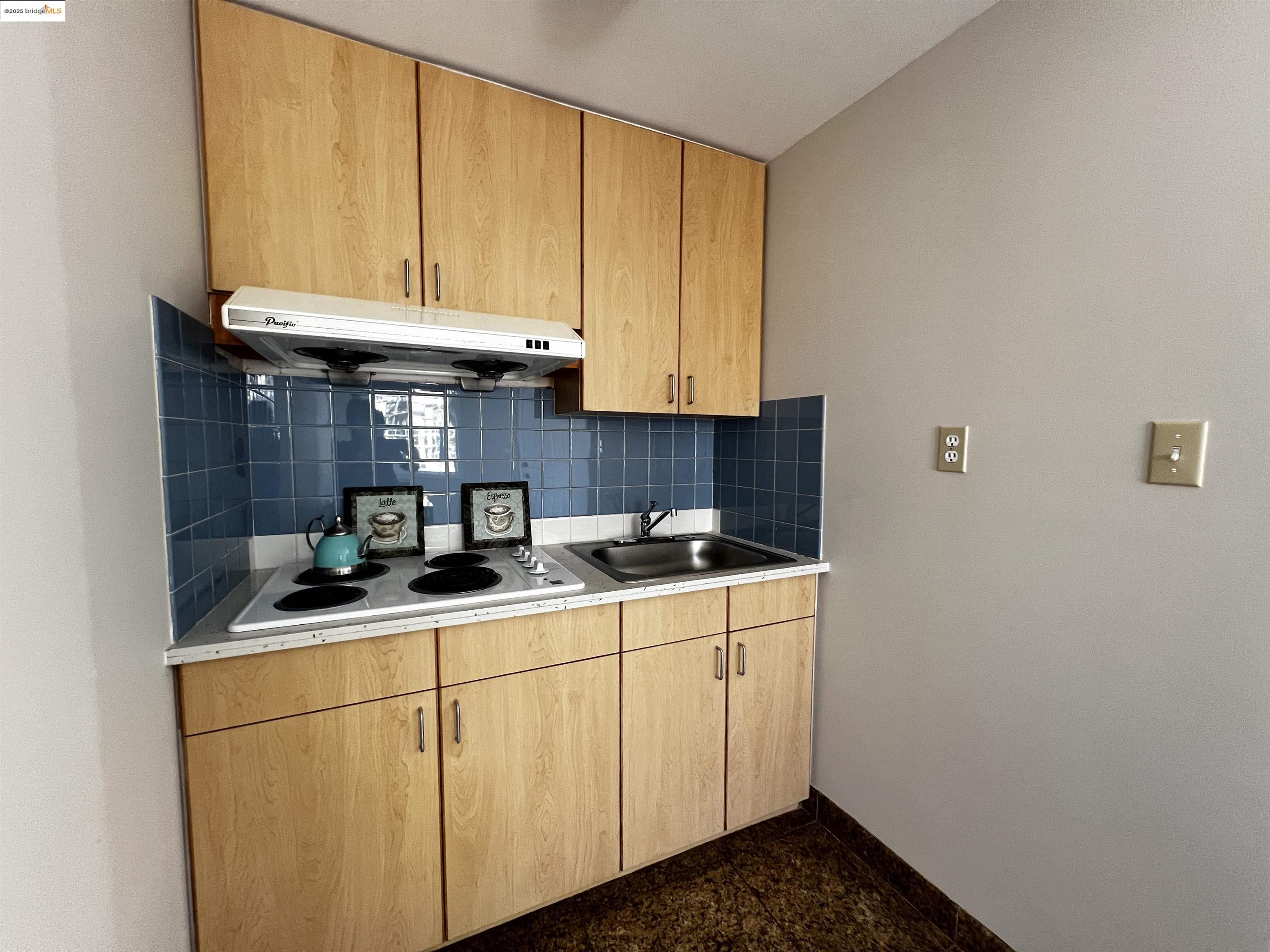 Detail Gallery Image 37 of 46 For 2119 Lincoln Ave, Richmond,  CA 94801 - 3 Beds | 2 Baths