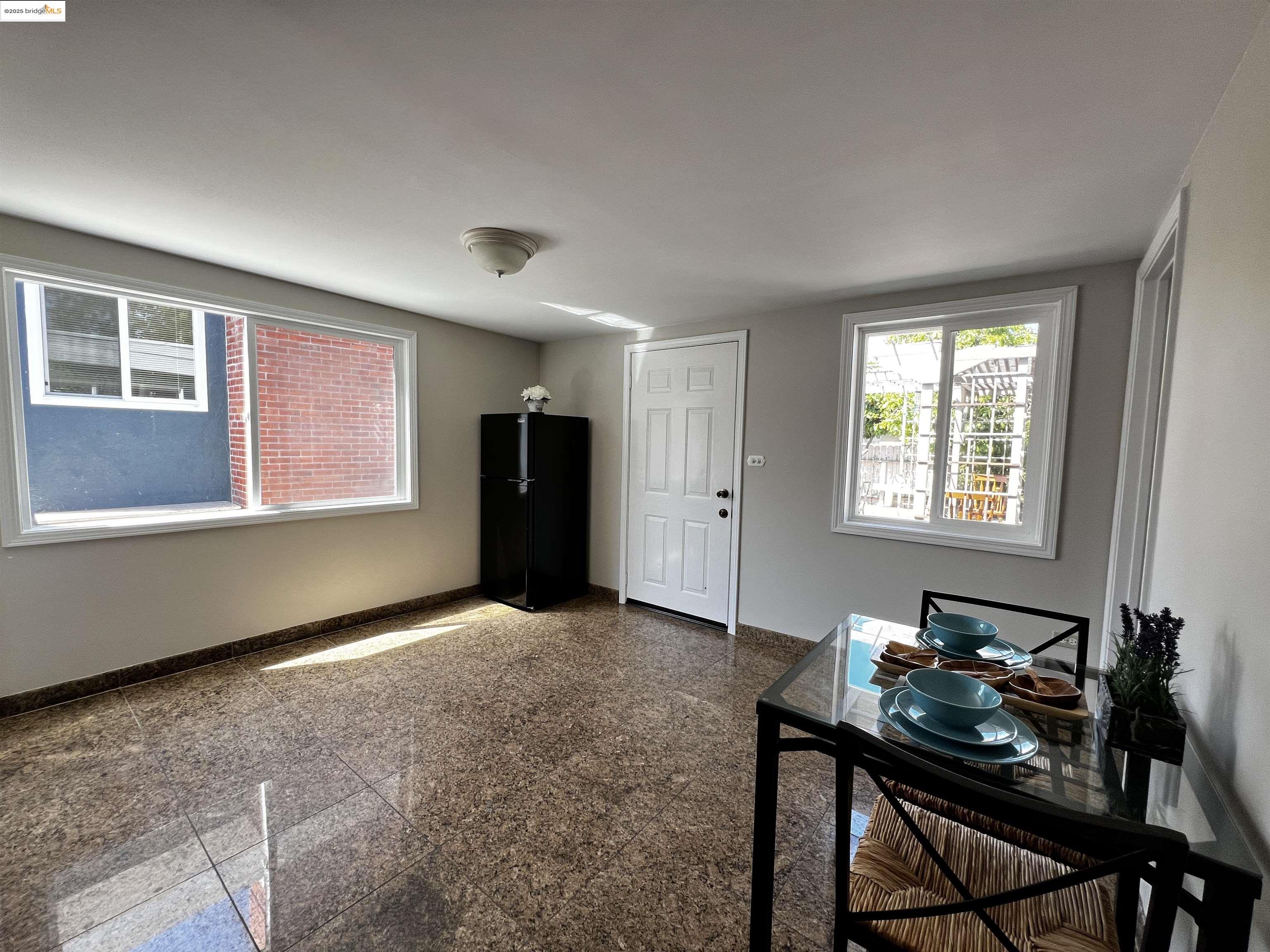 Detail Gallery Image 38 of 46 For 2119 Lincoln Ave, Richmond,  CA 94801 - 3 Beds | 2 Baths