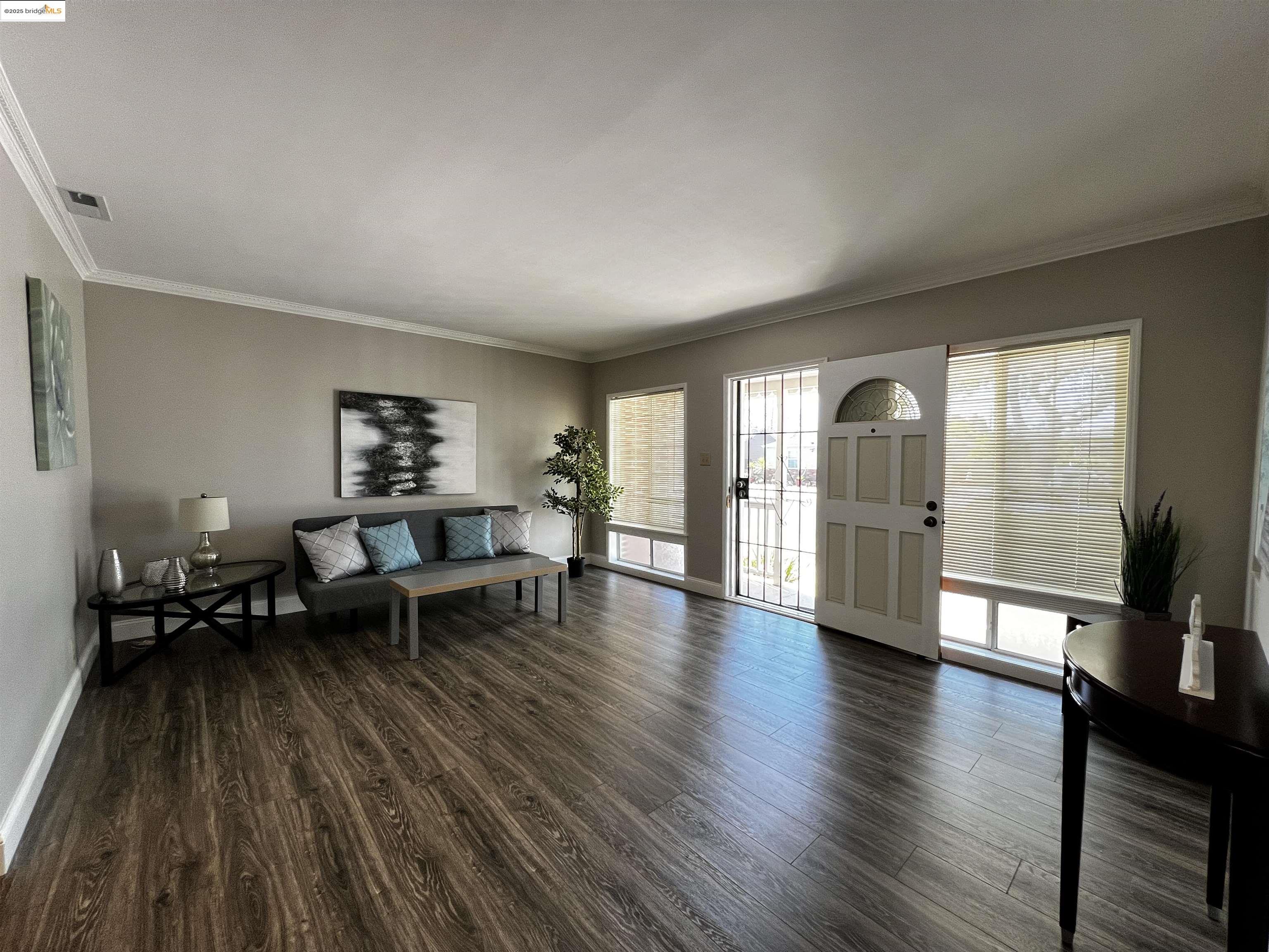 Detail Gallery Image 5 of 46 For 2119 Lincoln Ave, Richmond,  CA 94801 - 3 Beds | 2 Baths