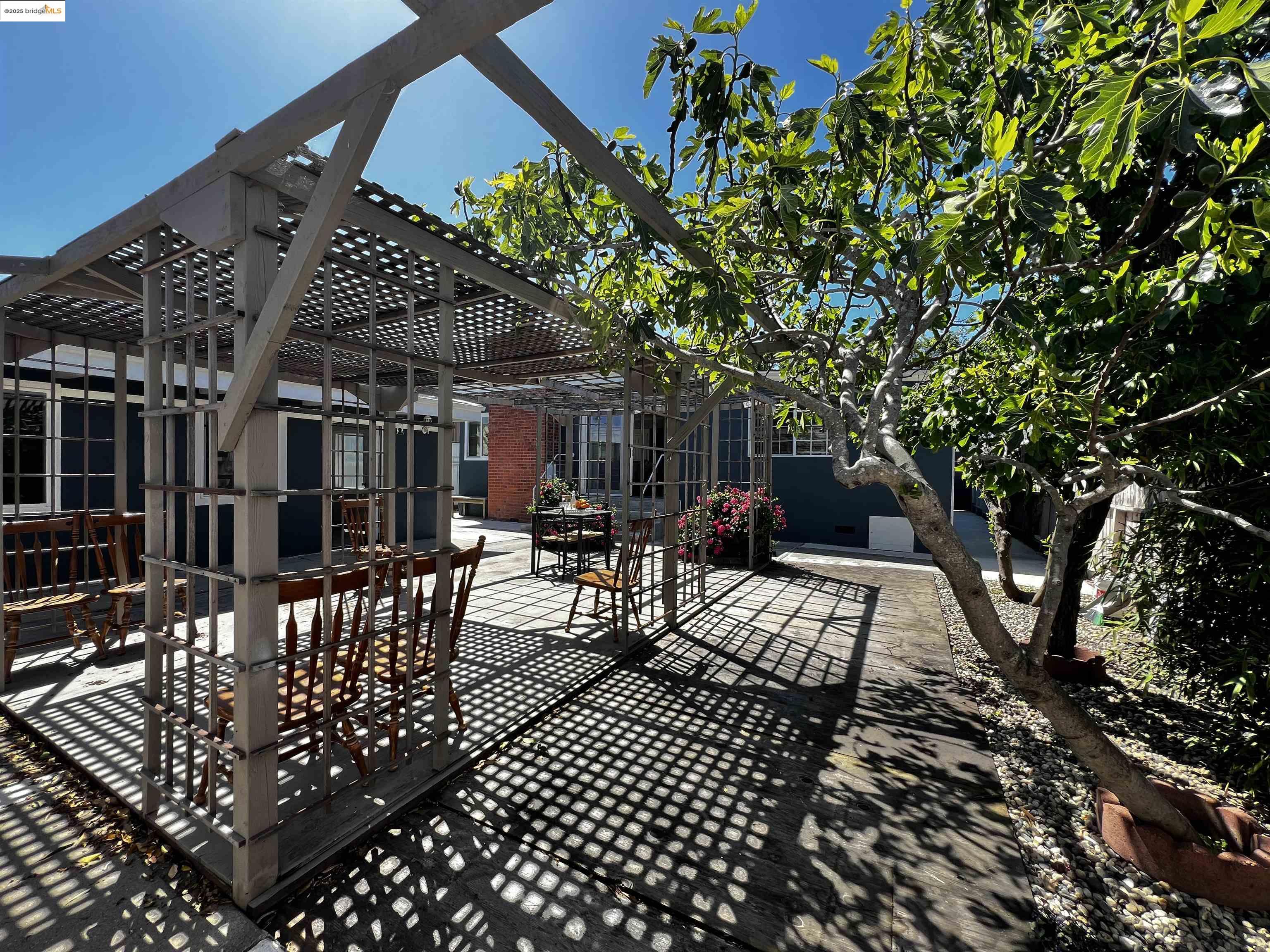 Detail Gallery Image 41 of 46 For 2119 Lincoln Ave, Richmond,  CA 94801 - 3 Beds | 2 Baths