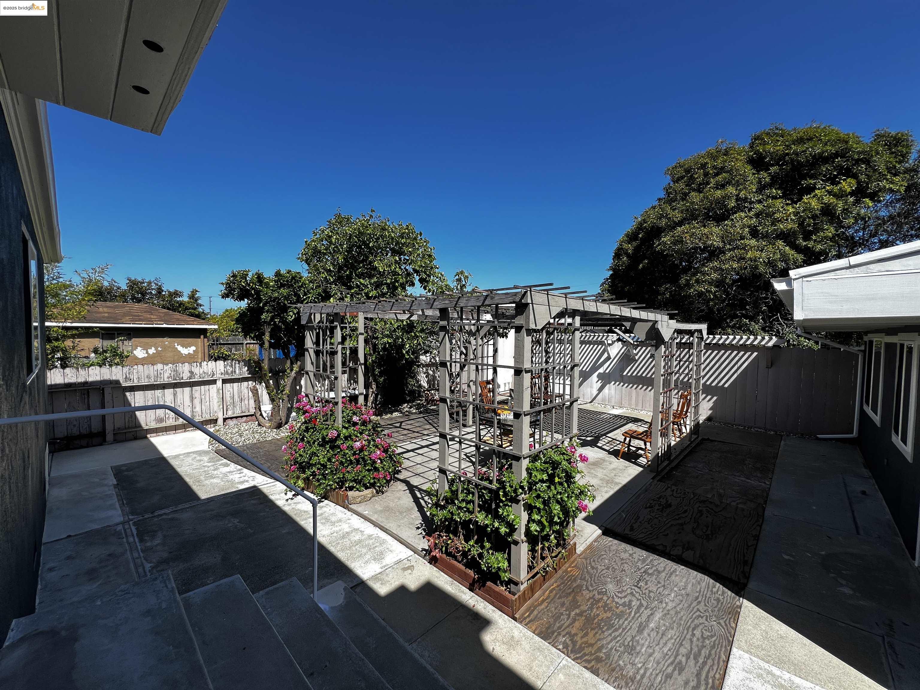 Detail Gallery Image 43 of 46 For 2119 Lincoln Ave, Richmond,  CA 94801 - 3 Beds | 2 Baths
