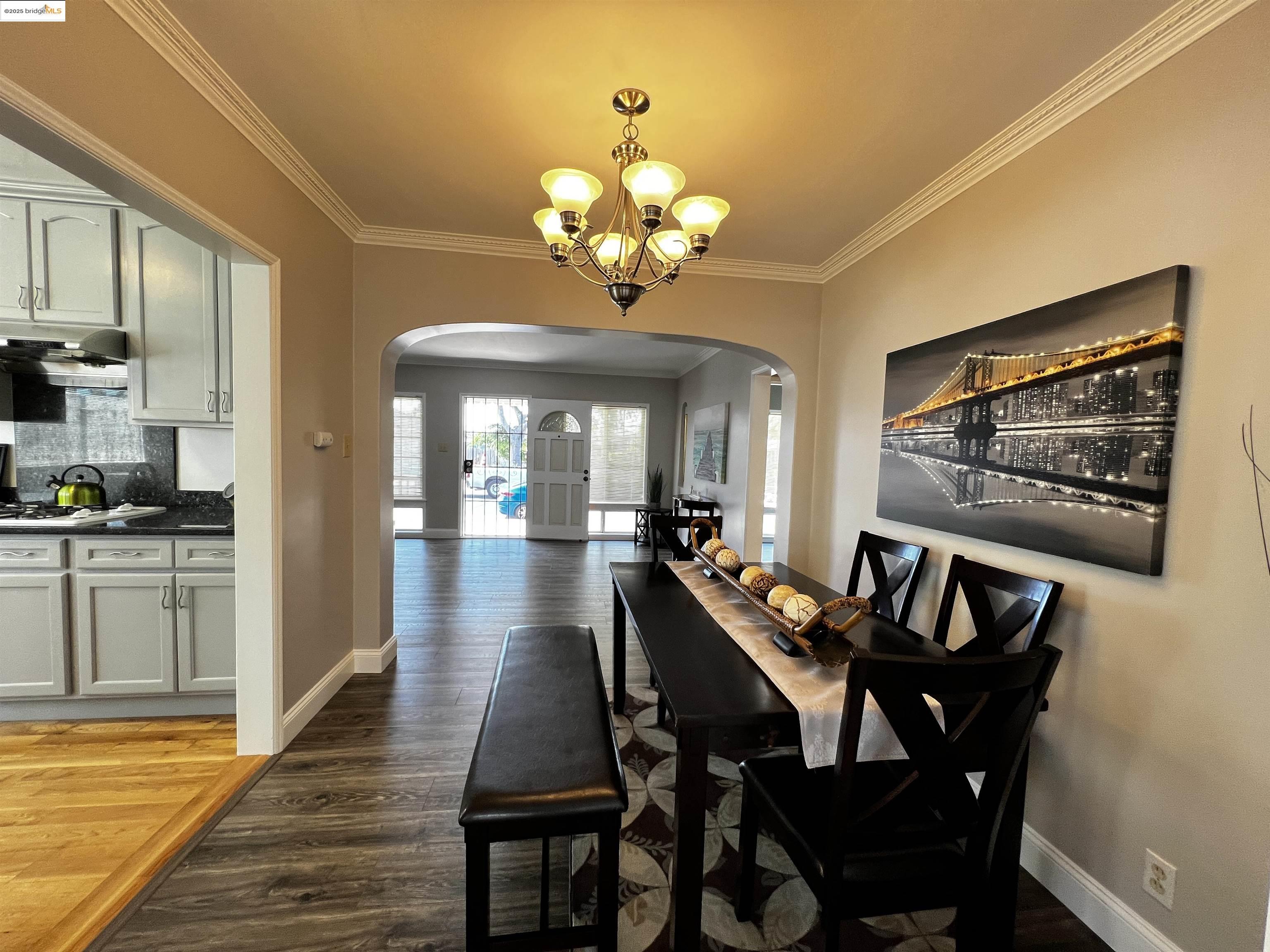 Detail Gallery Image 8 of 46 For 2119 Lincoln Ave, Richmond,  CA 94801 - 3 Beds | 2 Baths