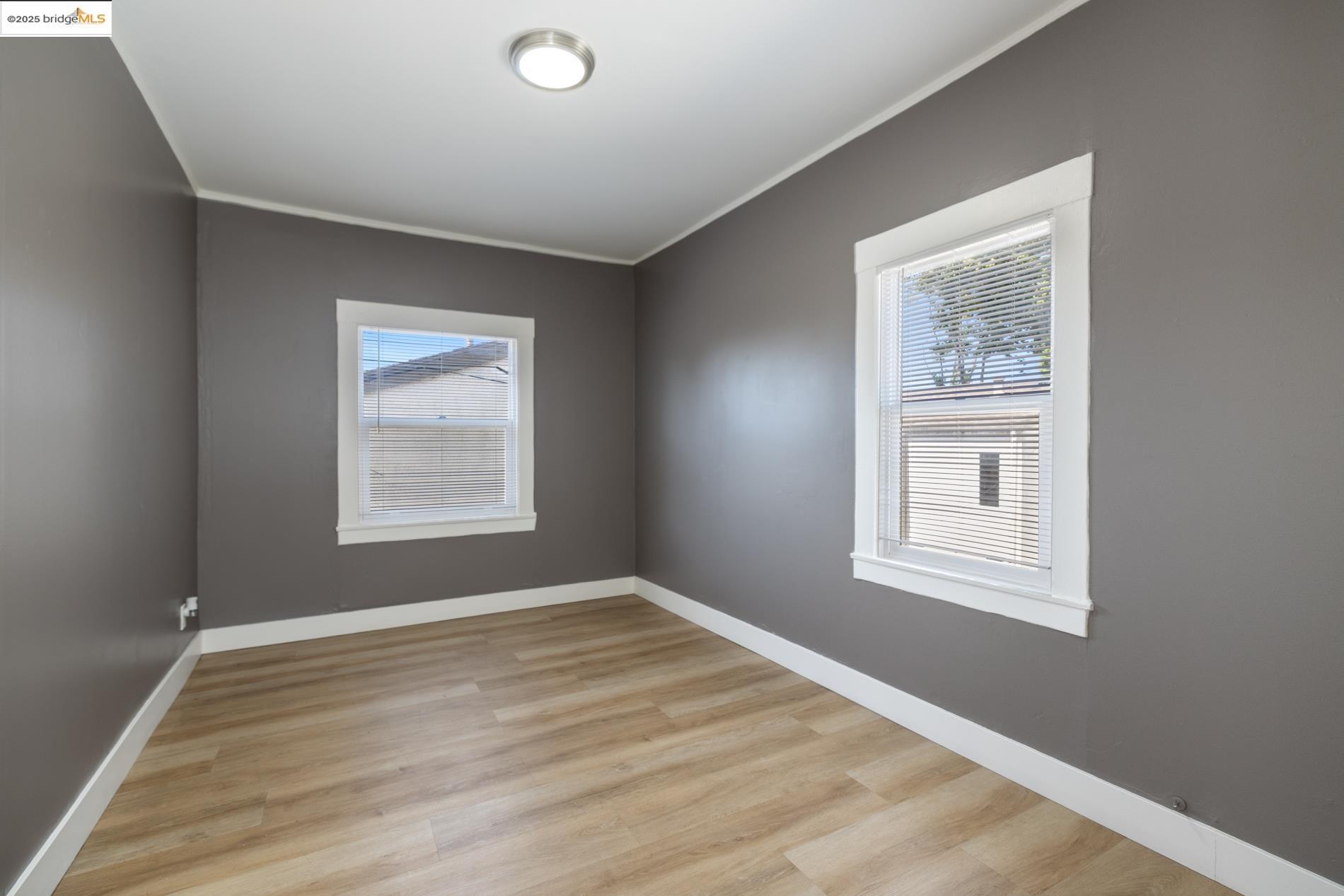 Detail Gallery Image 27 of 29 For 1138 E 15th St, Oakland,  CA 94606 - – Beds | – Baths