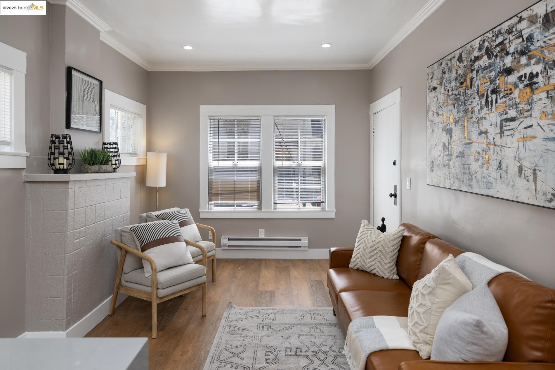 Detail Gallery Image 6 of 29 For 1138 E 15th St, Oakland,  CA 94606 - – Beds | – Baths