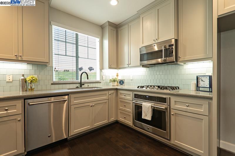 Photo #16: 41104249 Listing: Photo #16