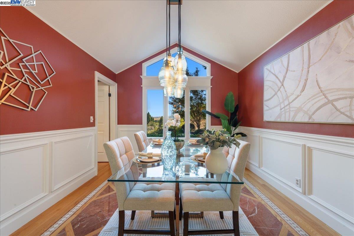 Detail Gallery Image 12 of 48 For 560 Buttonwood Dr, Danville,  CA 94506 - 4 Beds | 3 Baths
