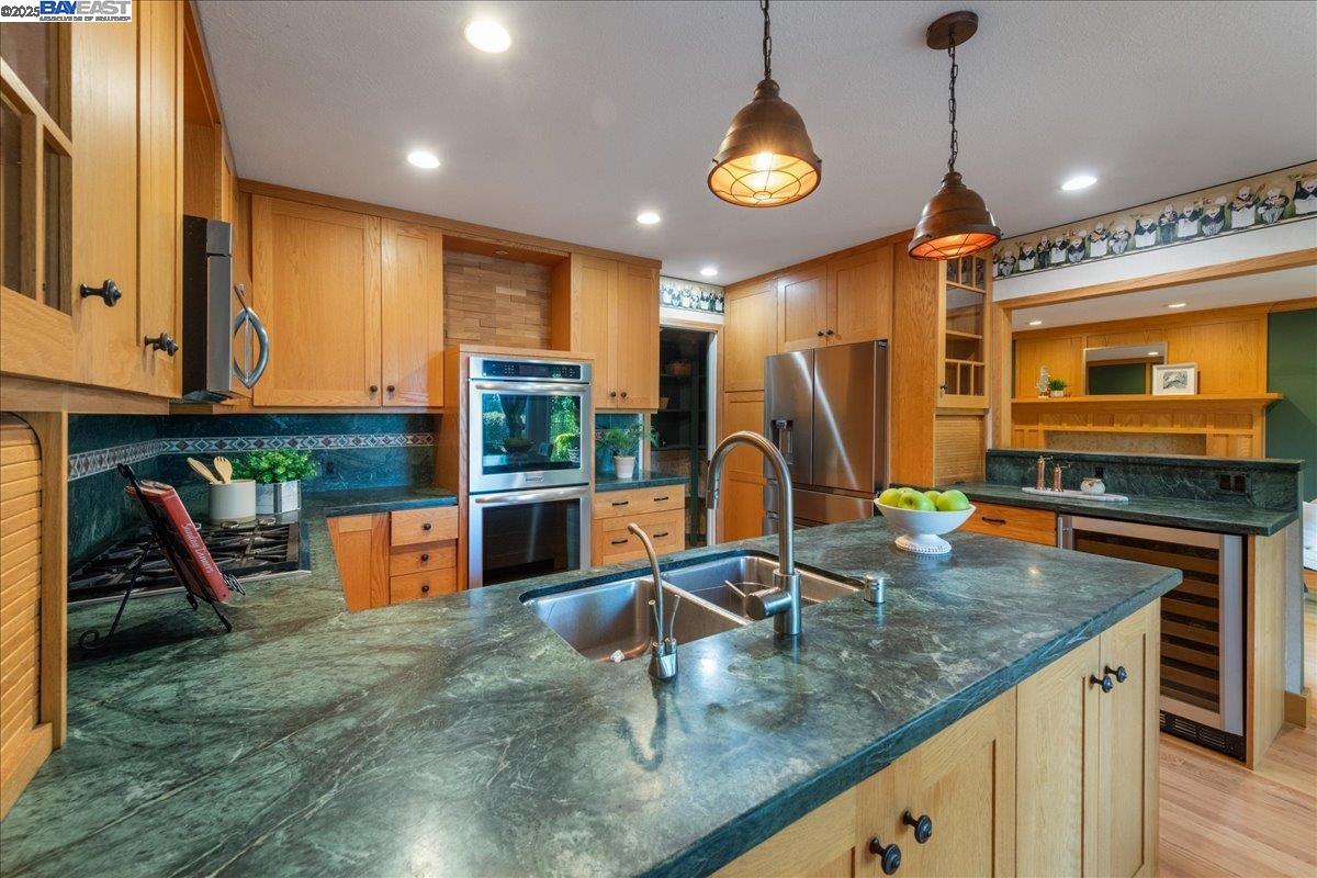Detail Gallery Image 16 of 48 For 560 Buttonwood Dr, Danville,  CA 94506 - 4 Beds | 3 Baths