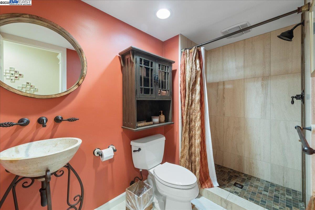 Detail Gallery Image 21 of 48 For 560 Buttonwood Dr, Danville,  CA 94506 - 4 Beds | 3 Baths