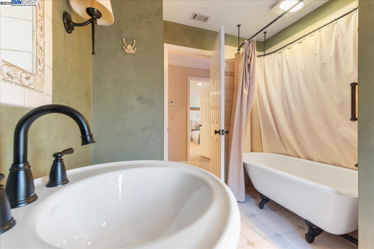 Detail Gallery Image 30 of 48 For 560 Buttonwood Dr, Danville,  CA 94506 - 4 Beds | 3 Baths