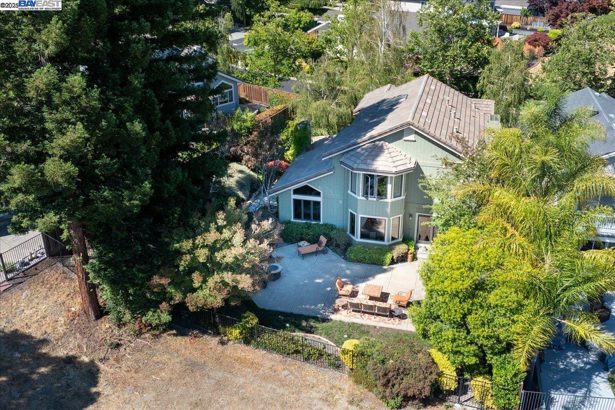 Detail Gallery Image 4 of 48 For 560 Buttonwood Dr, Danville,  CA 94506 - 4 Beds | 3 Baths