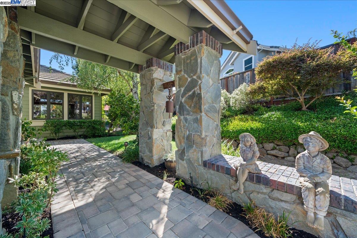 Detail Gallery Image 6 of 48 For 560 Buttonwood Dr, Danville,  CA 94506 - 4 Beds | 3 Baths