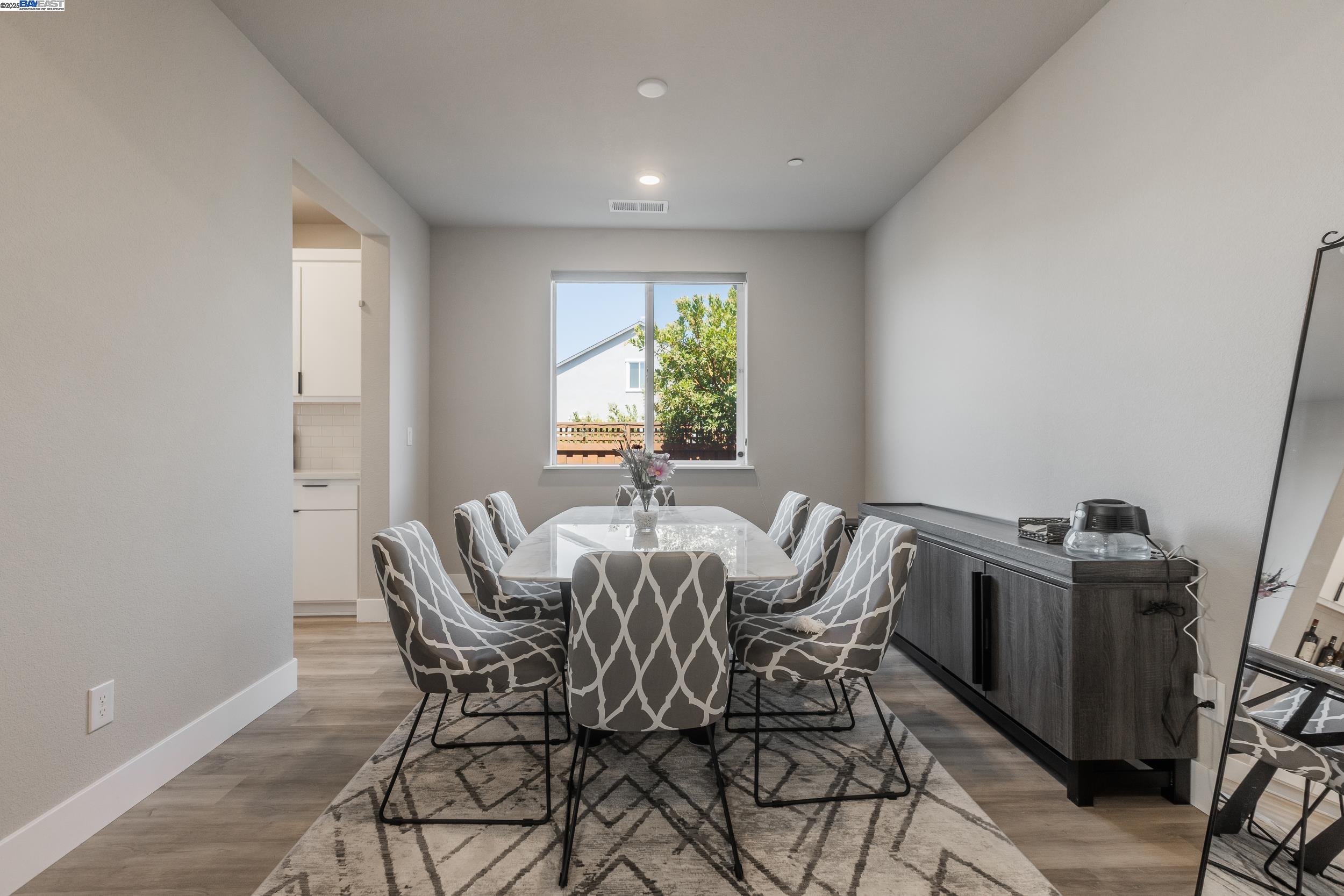 Detail Gallery Image 12 of 41 For 2306 Mozart Avenue, Lathrop,  CA 95330 - 4 Beds | 3 Baths