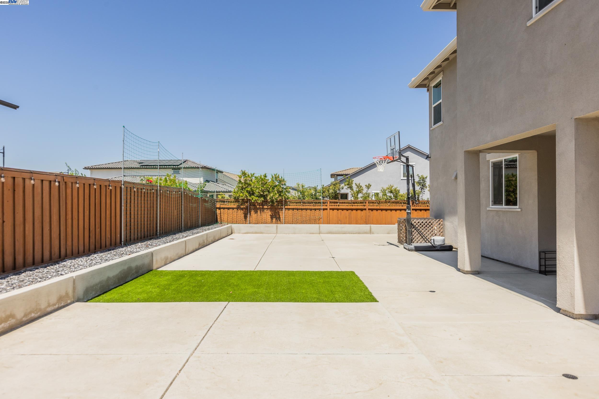 Detail Gallery Image 33 of 41 For 2306 Mozart Avenue, Lathrop,  CA 95330 - 4 Beds | 3 Baths