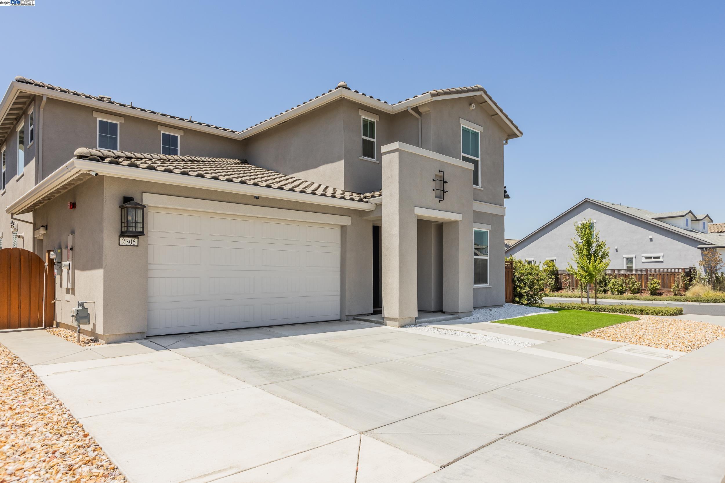 Detail Gallery Image 6 of 41 For 2306 Mozart Avenue, Lathrop,  CA 95330 - 4 Beds | 3 Baths