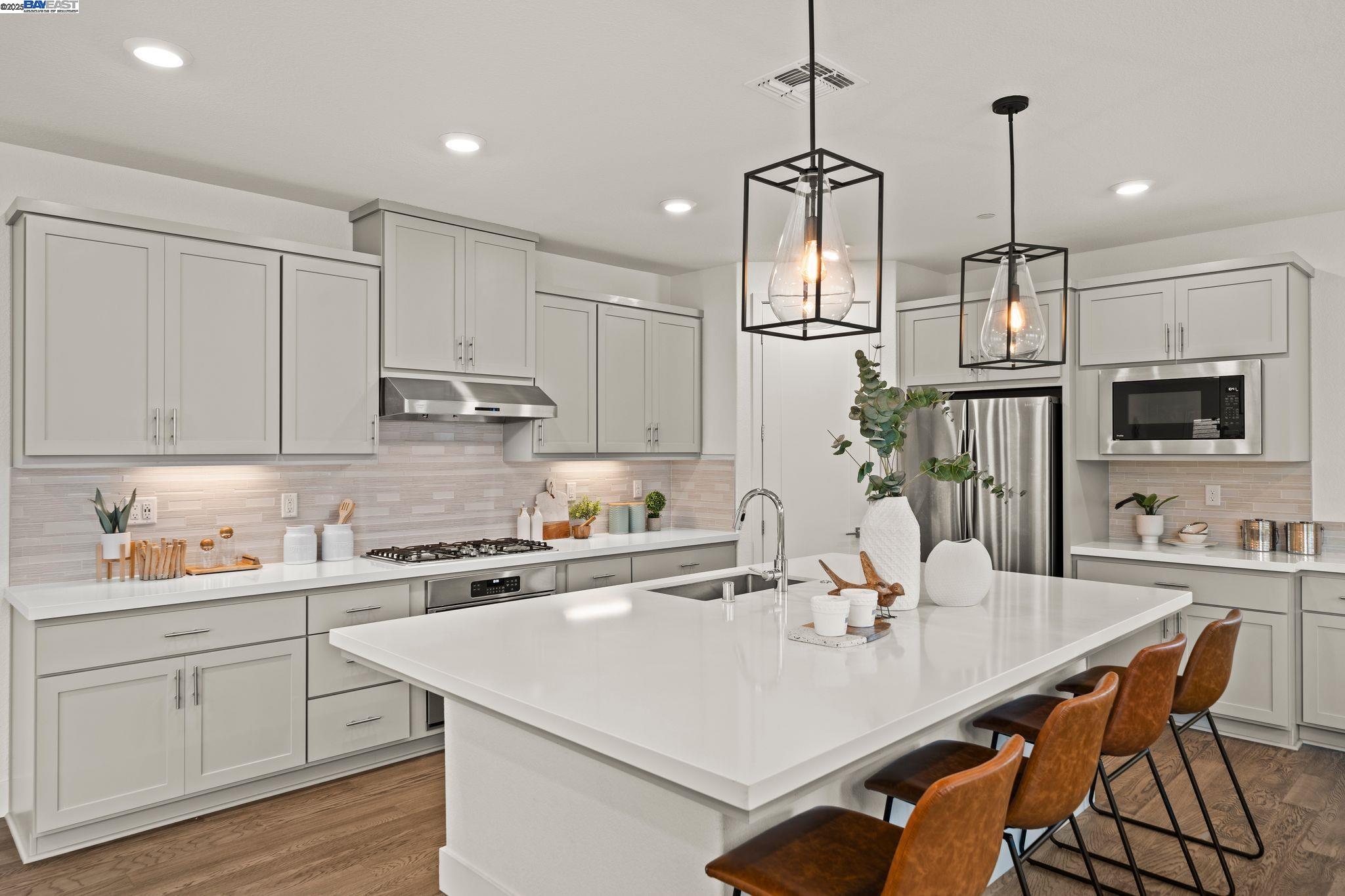 Detail Gallery Image 14 of 60 For 318 Paradiso Ct, San Ramon,  CA 94583 - 4 Beds | 3 Baths